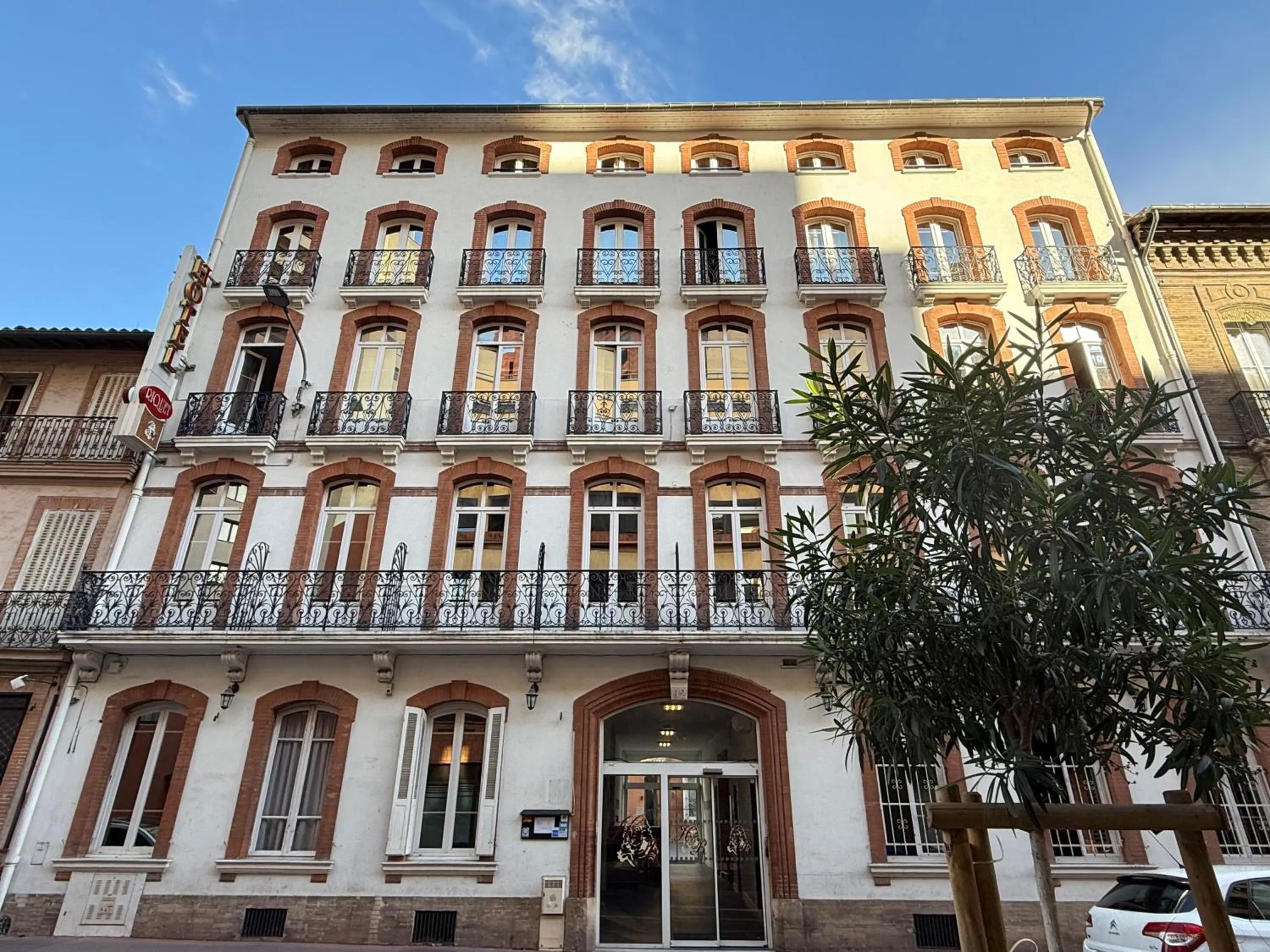 Property building in Hôtel Riquet