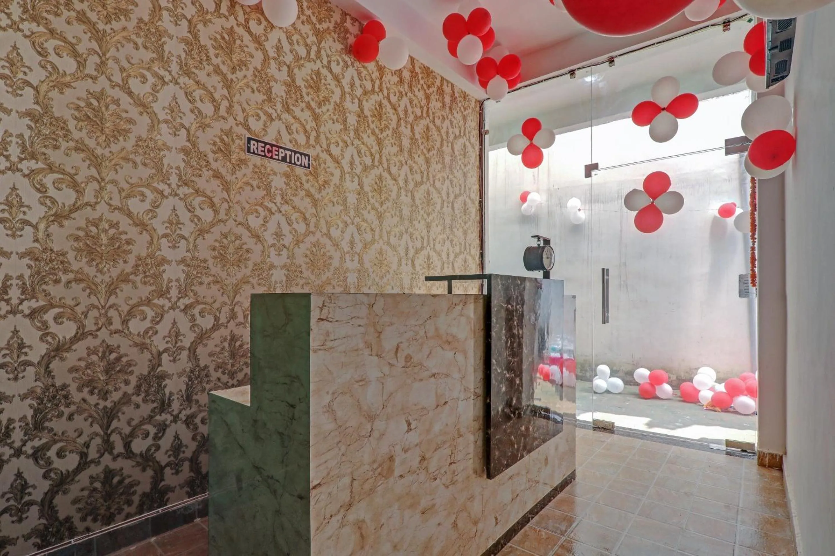 Lobby or reception in Hotel O by OYO Sparrow Nest