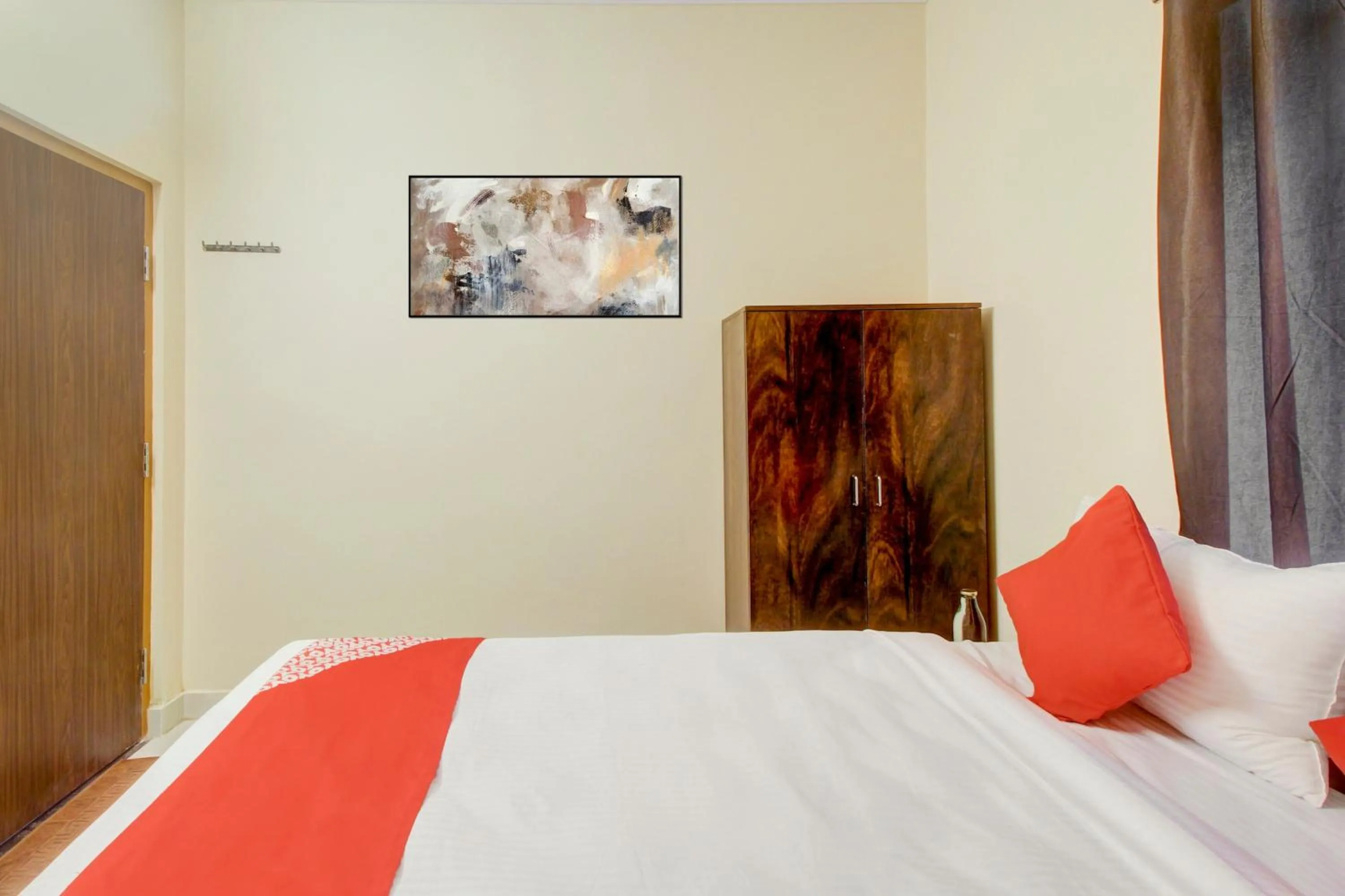 Bedroom in Hotel O Holiday