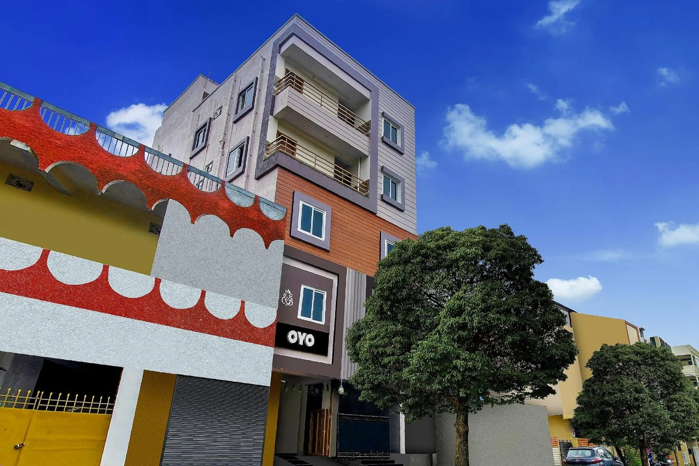 Facade/entrance in Hotel O Holiday