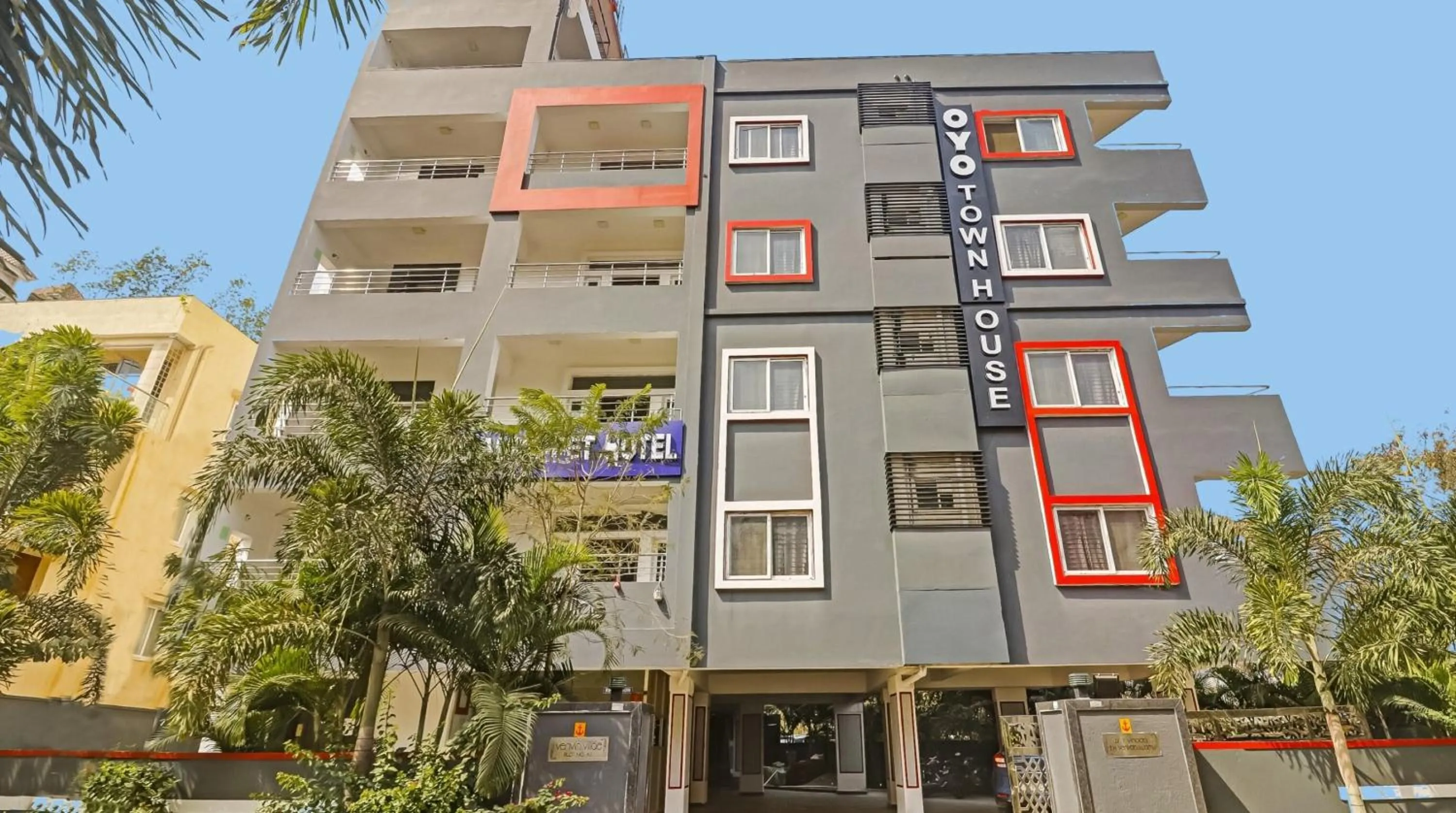 Facade/entrance in Townhouse De Alphabet