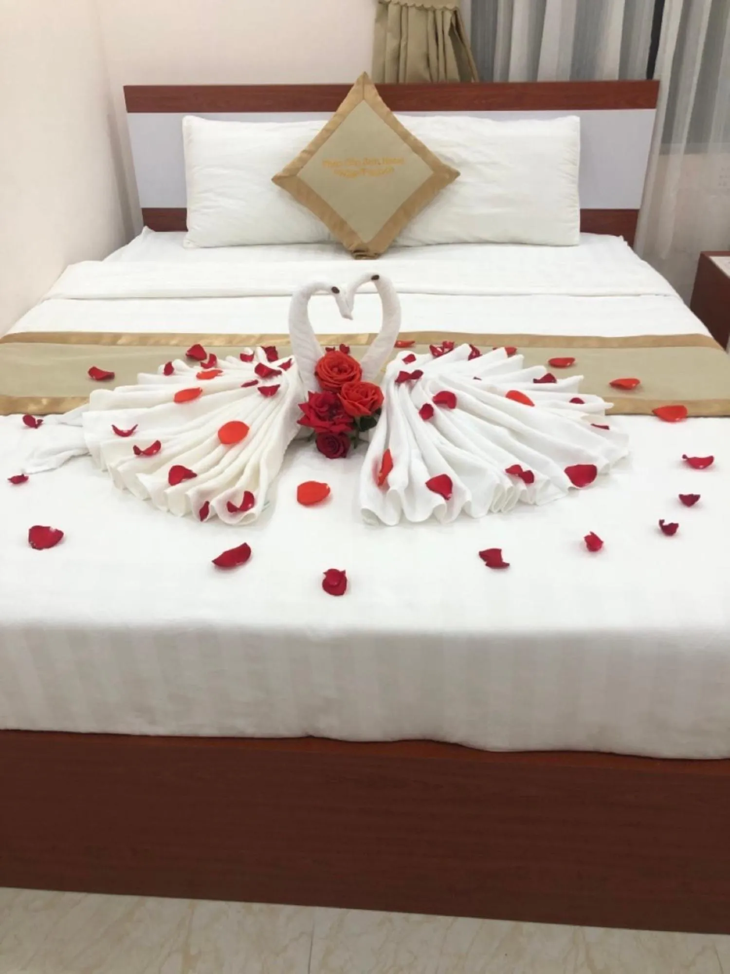 Bedroom, Bed in Phuc Con Son Hotel