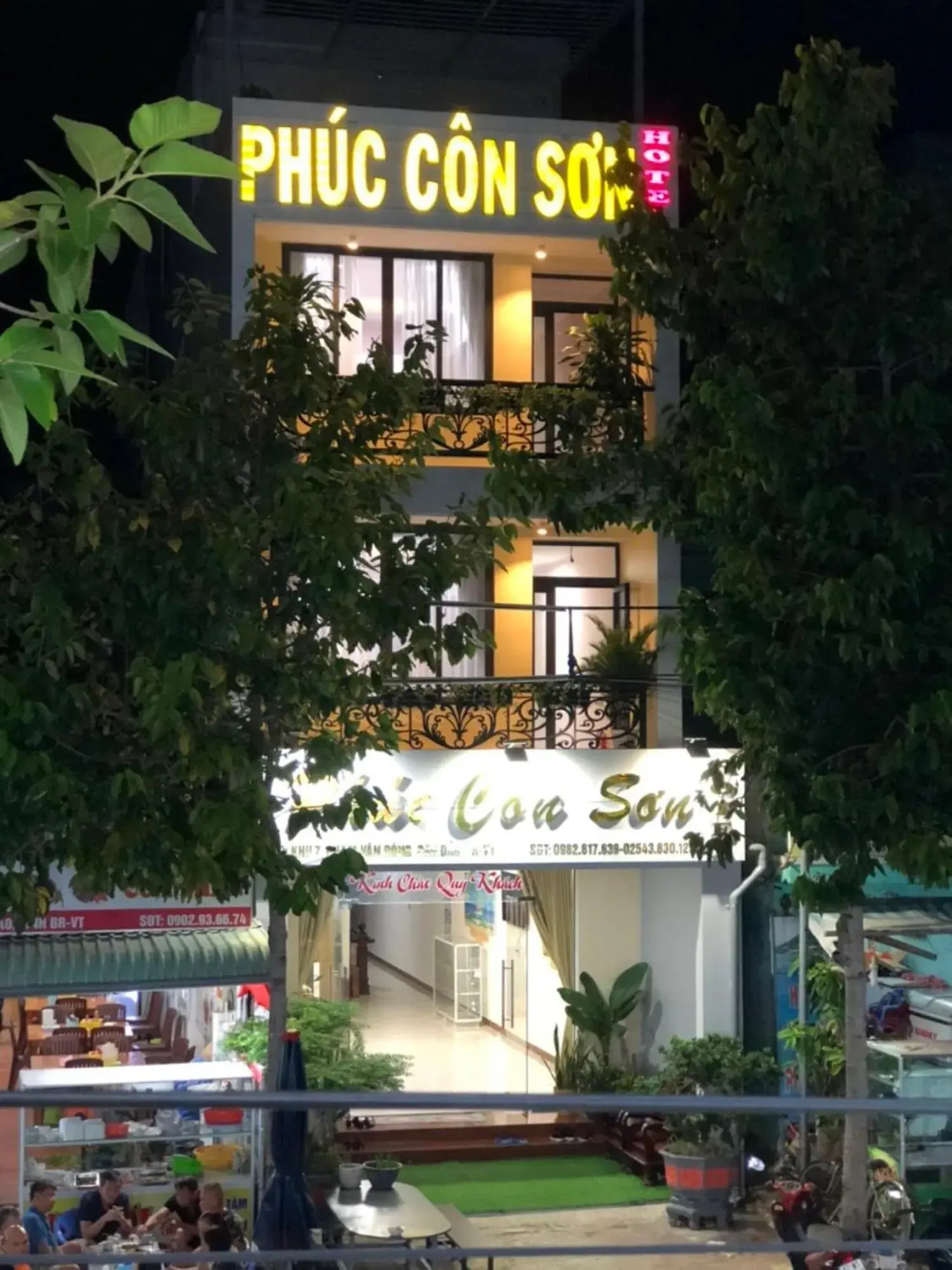 Property building in Phuc Con Son Hotel Property building in Phuc Con Son Hotel