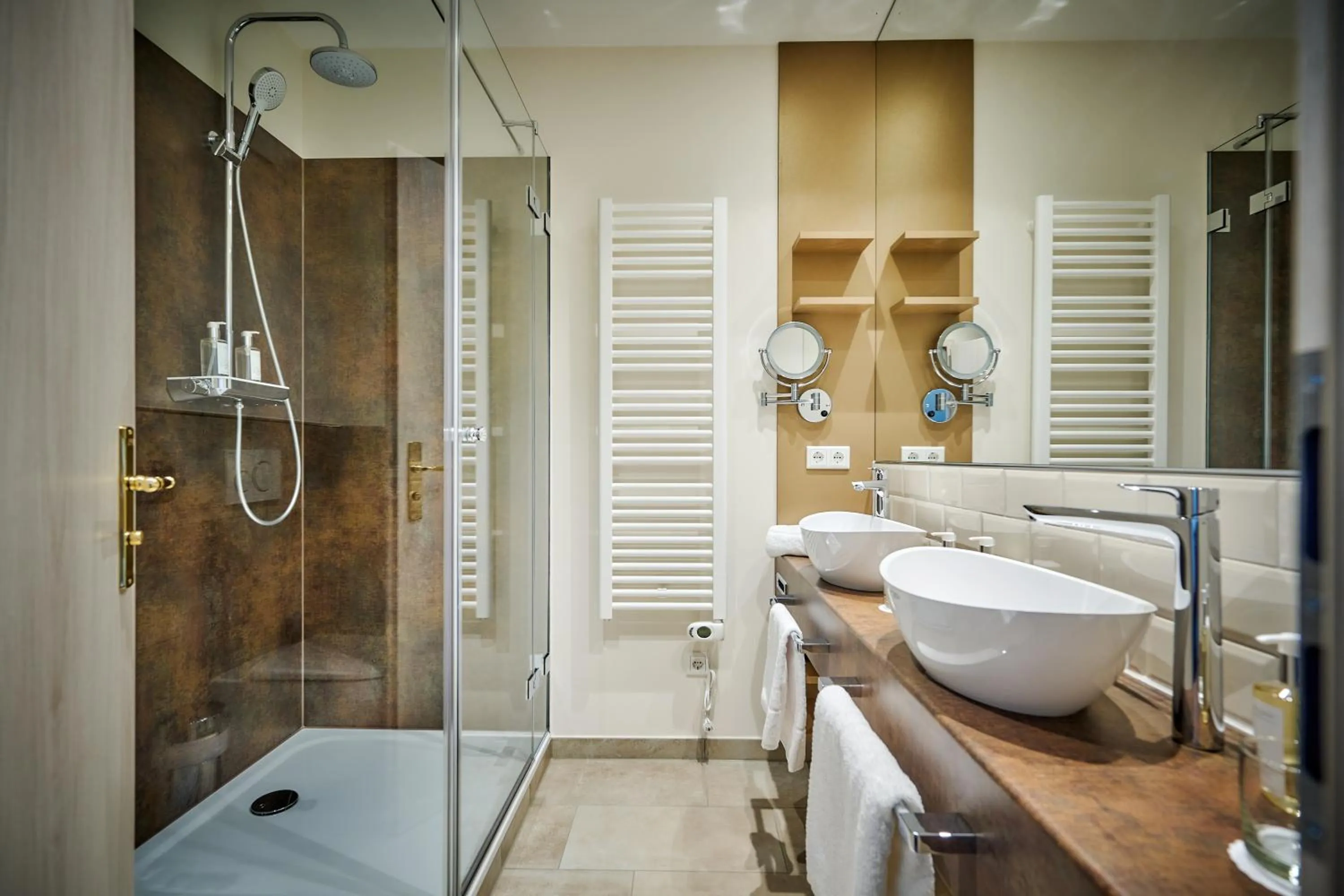 Shower in Hotel Zur Post Altötting