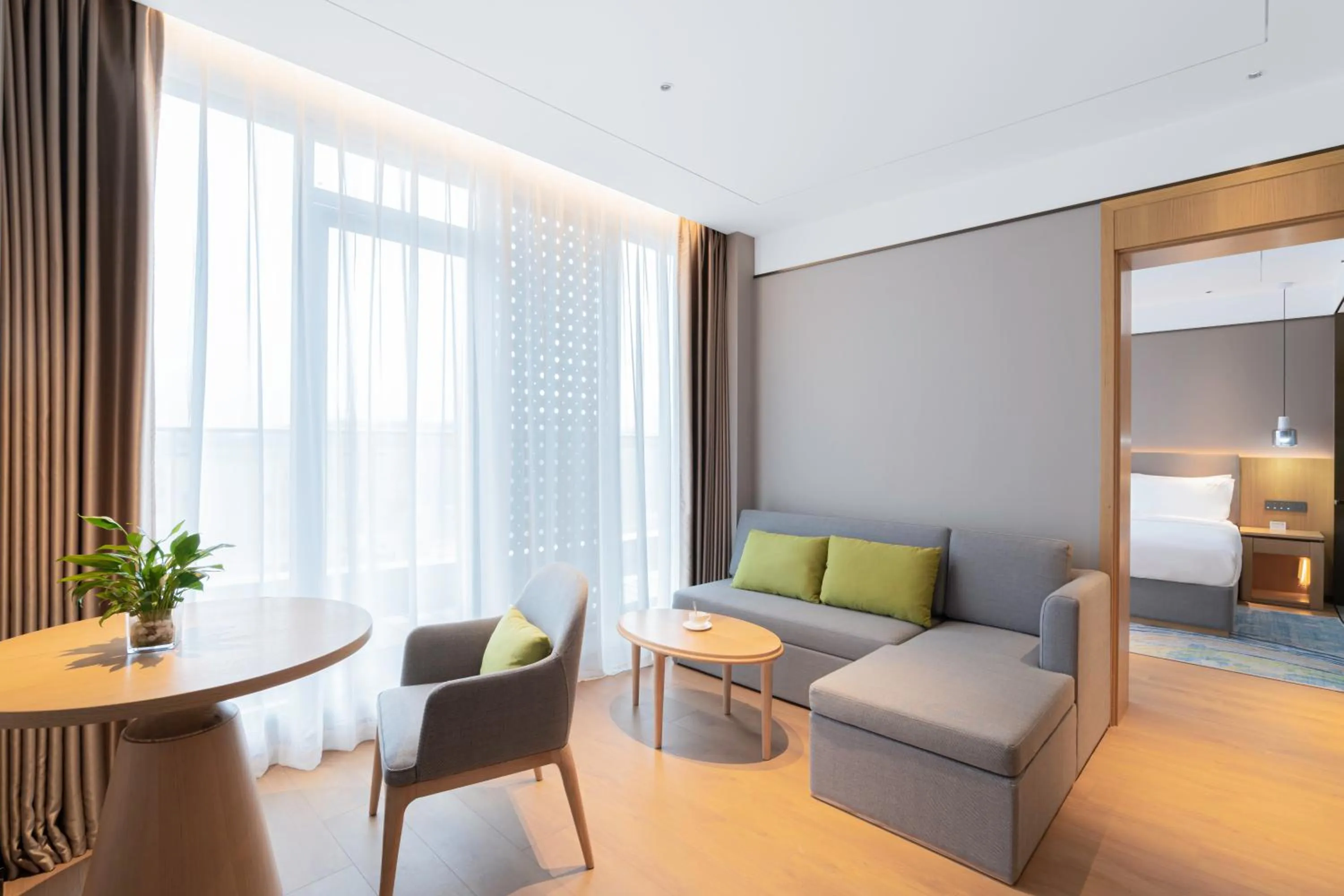 Living room in Holiday Inn One Thousand Island Lake by IHG