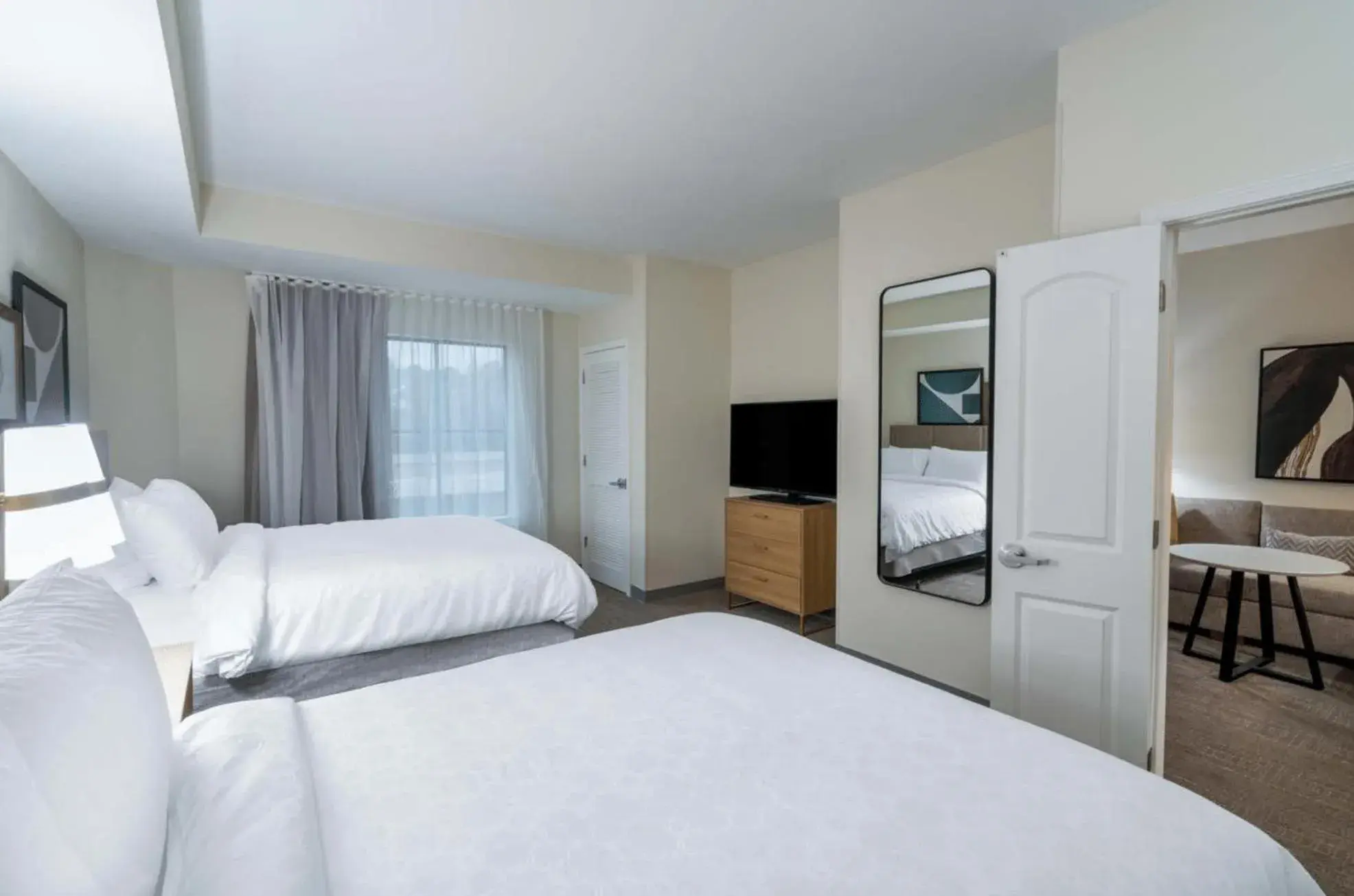 Bedroom, Bed in Staybridge Suites - Flowood - NW Jackson by IHG Bedroom, Bed in Staybridge Suites - Flowood - NW Jackson by IHG