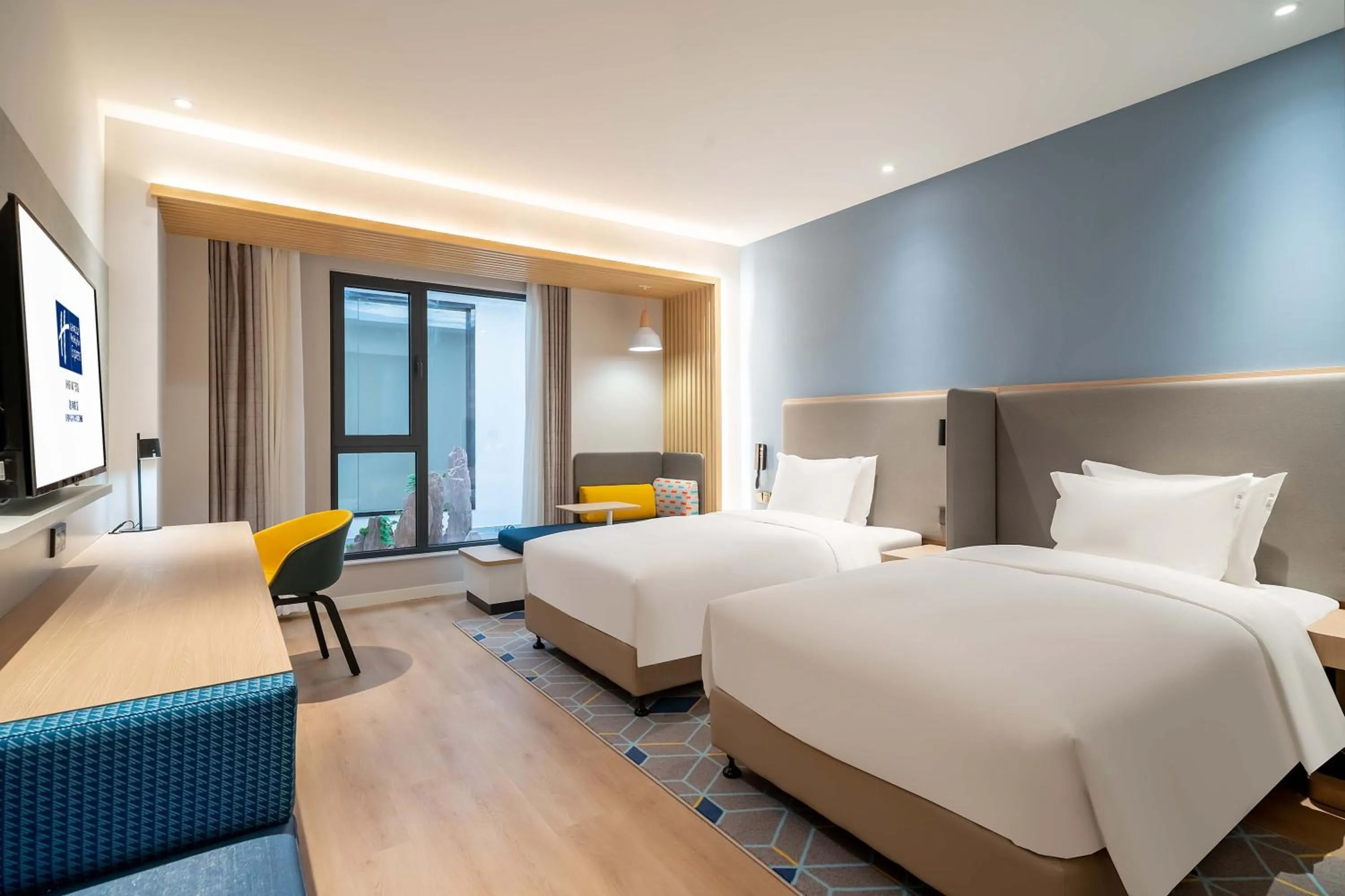 Photo of the whole room, Bed in Holiday Inn Express Jinan Airport Zone by IHG