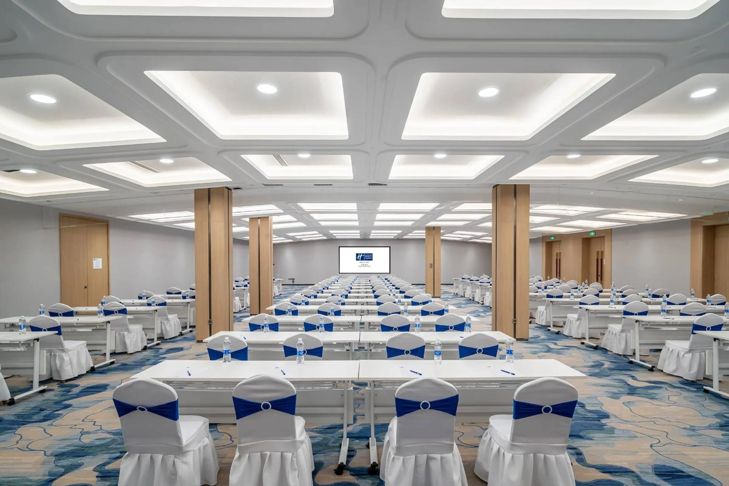 Meeting/conference room in Holiday Inn Express Jinan Airport Zone by IHG