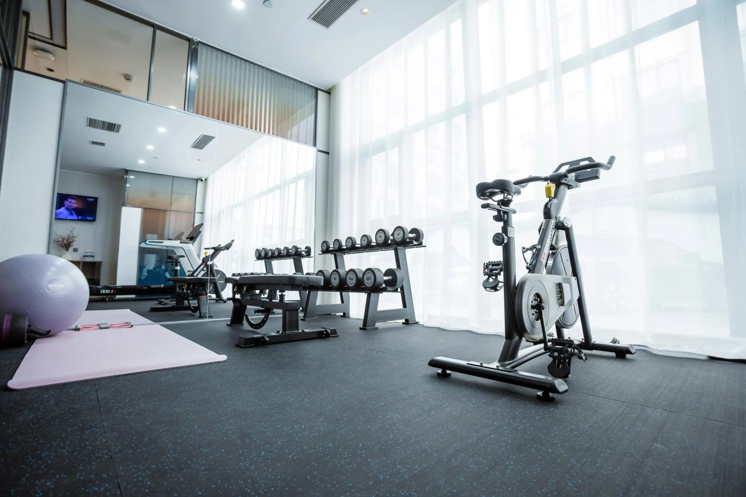 Fitness centre/facilities in Holiday Inn Express Jinan Airport Zone by IHG