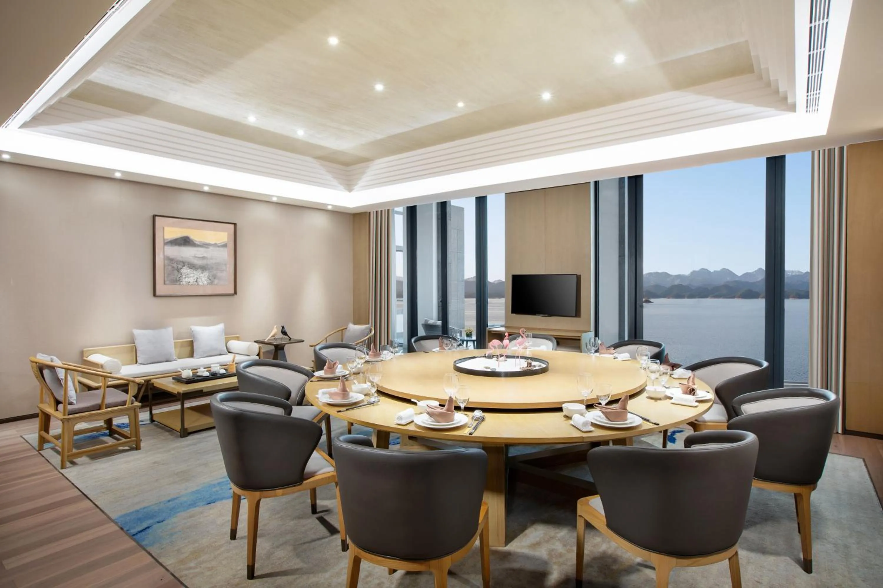 Restaurant/places to eat in voco Thousand Island Lake by IHG