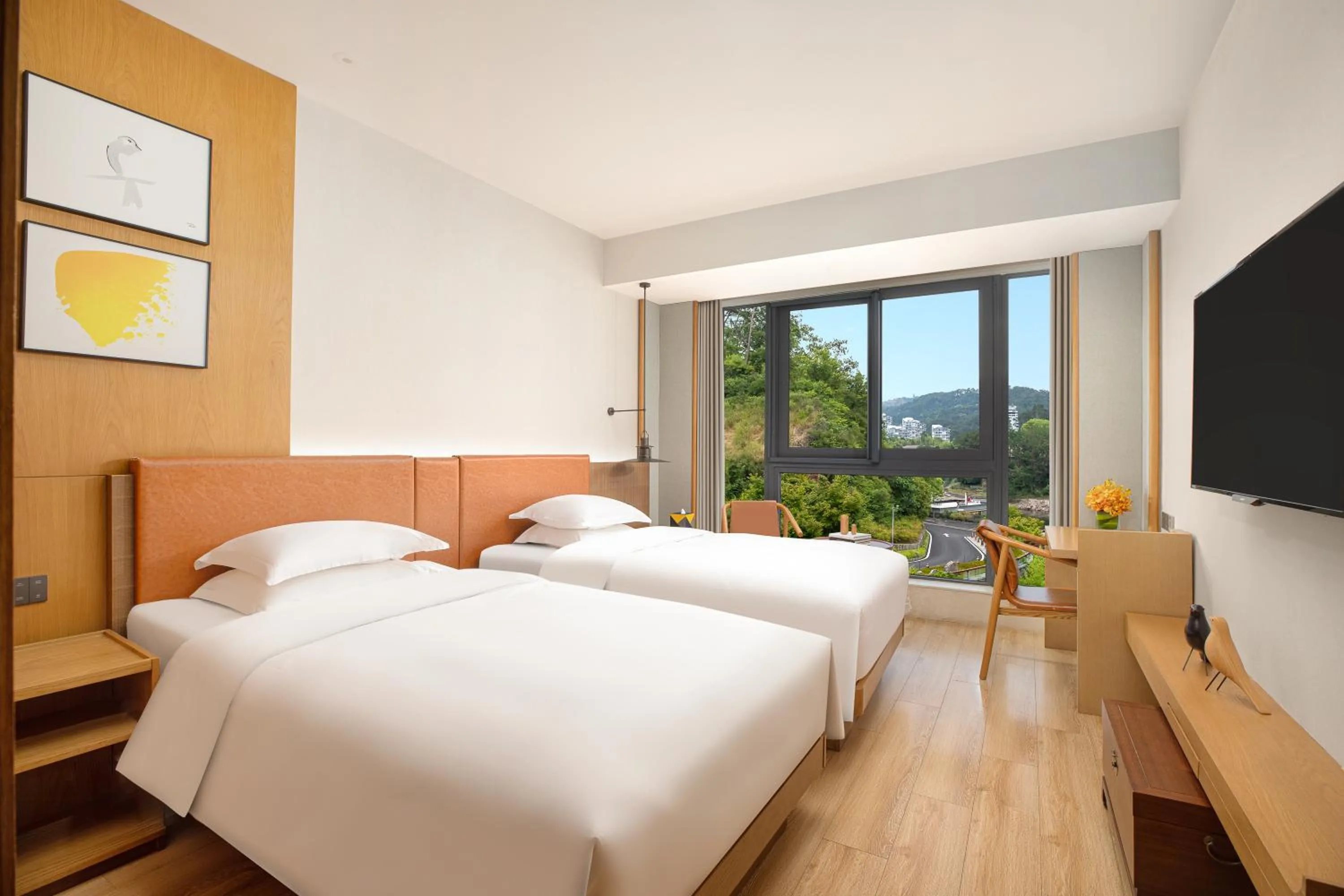 Photo of the whole room, Bed in voco Thousand Island Lake by IHG