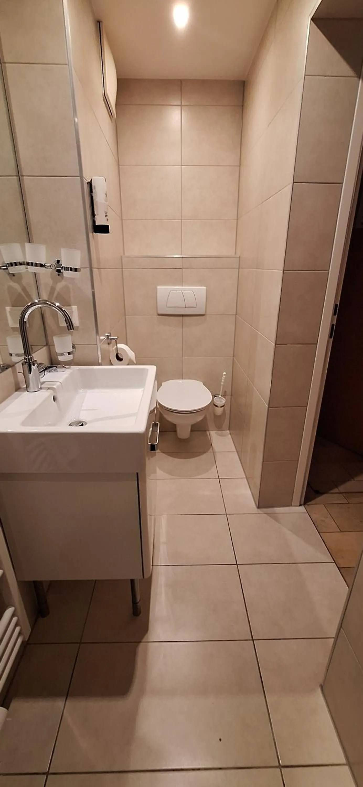 Shower in Gästehaus Deutscher Orden Wien