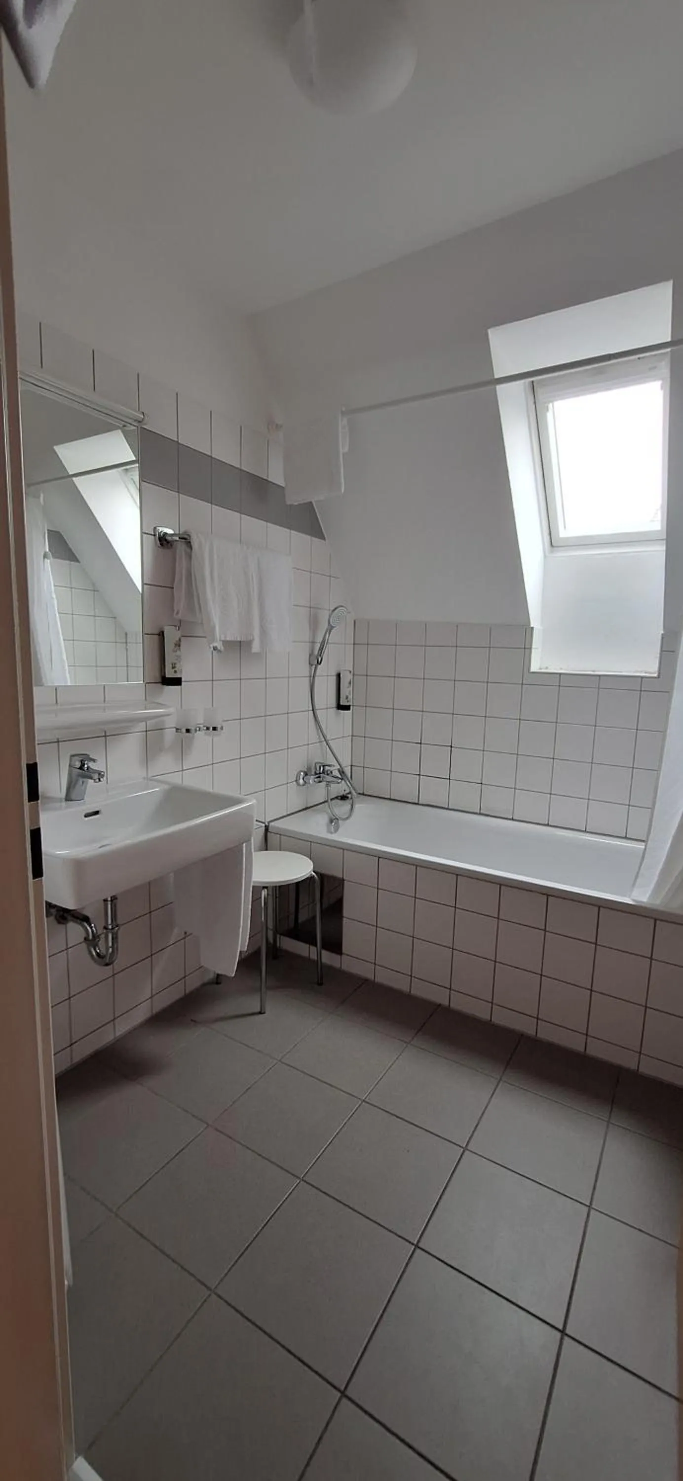 Bathroom in Gästehaus Deutscher Orden Wien