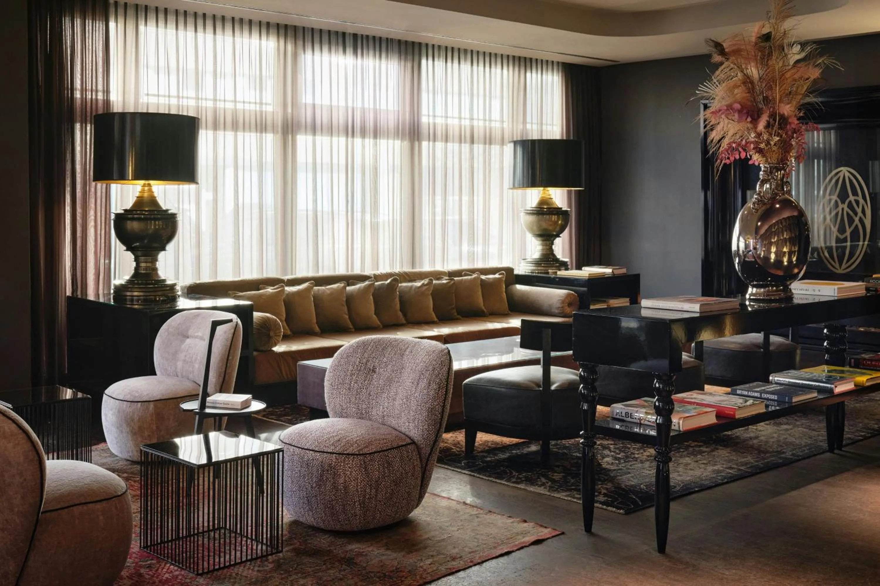 Lobby or reception in Roomers Frankfurt Central, Autograph Collection