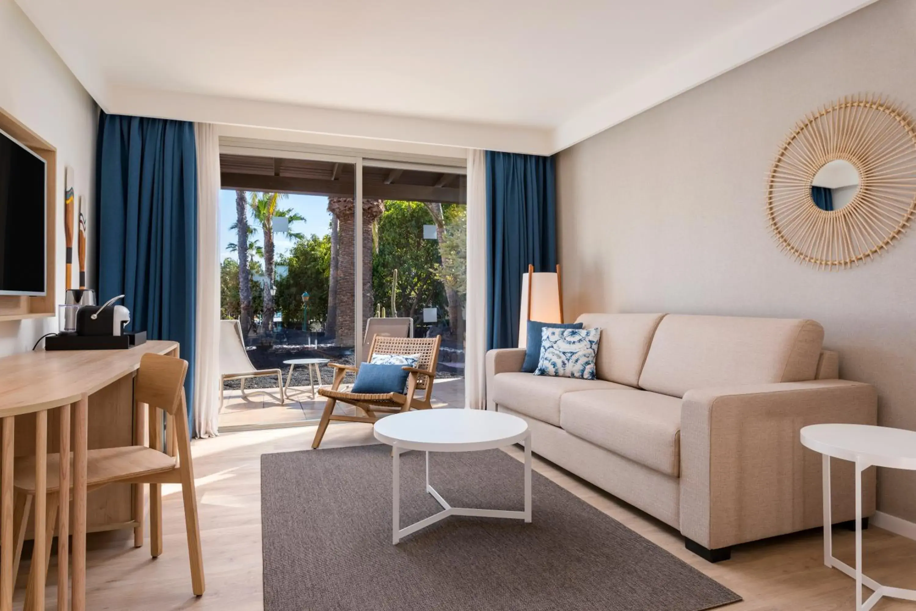 Living room in Barceló Fuerteventura Royal Level - Adults Only Living room in Barceló Fuerteventura Royal Level - Adults Only