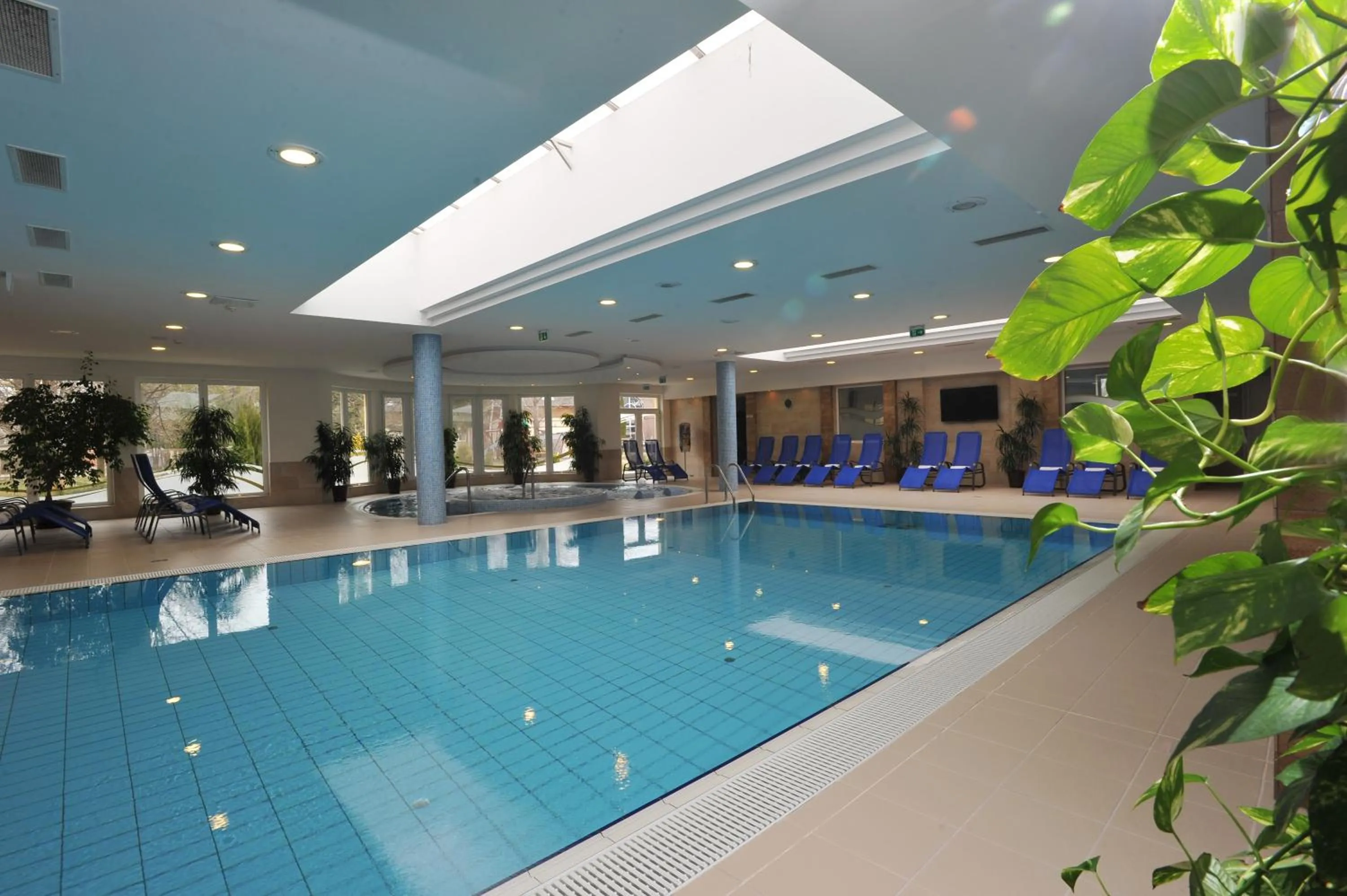 Spa and wellness centre/facilities in Garden Hotel Wellness és Konferencia