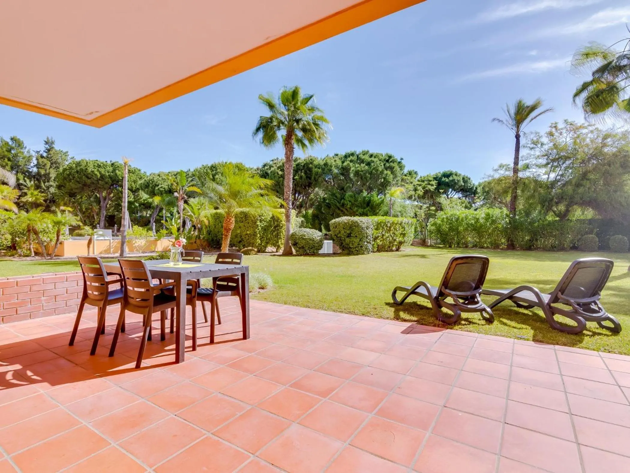 Patio in AL - Apartamento Vila Sol F5 P