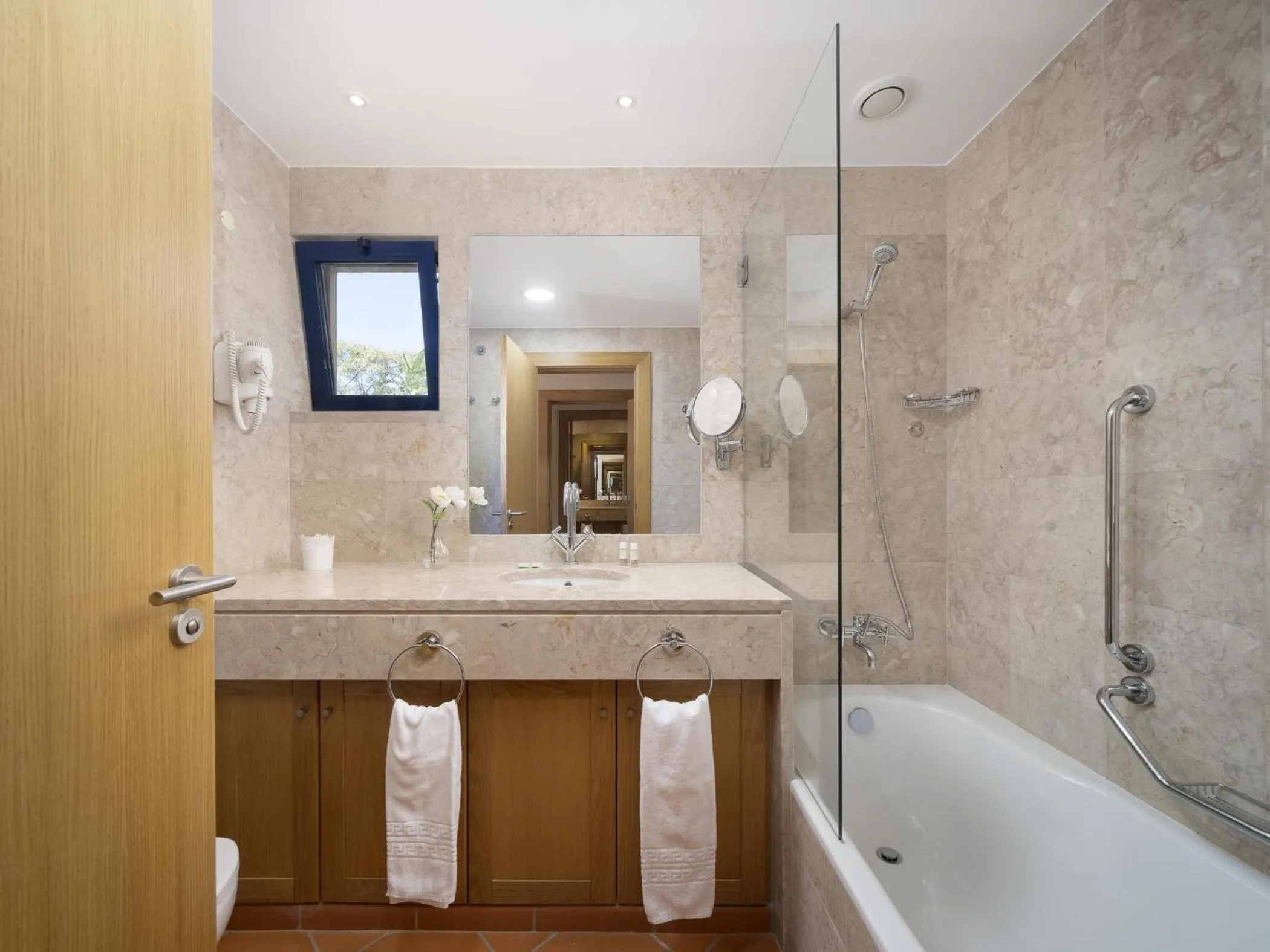Bathroom in AL - Apartamento Vila Sol F5 P