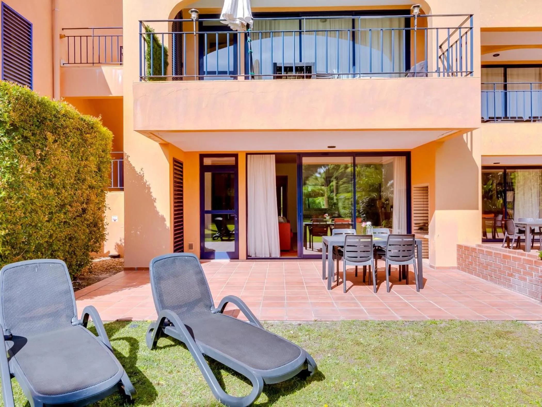 Patio in AL - Apartamento Vila Sol F5 P