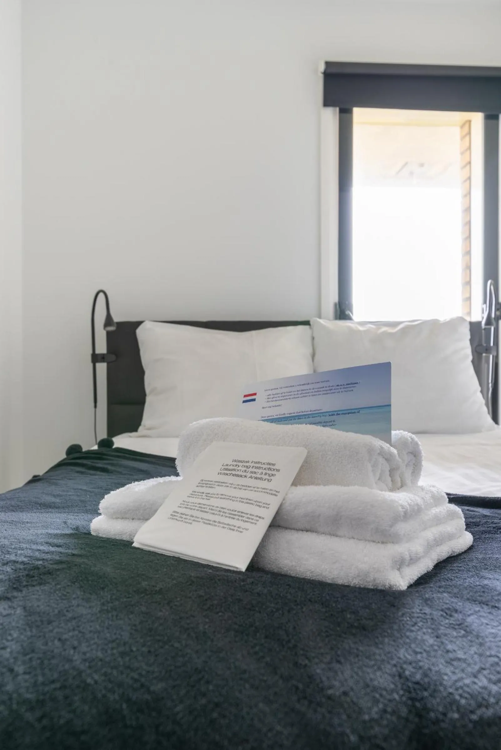 Bed in Beach Villa & Studio
