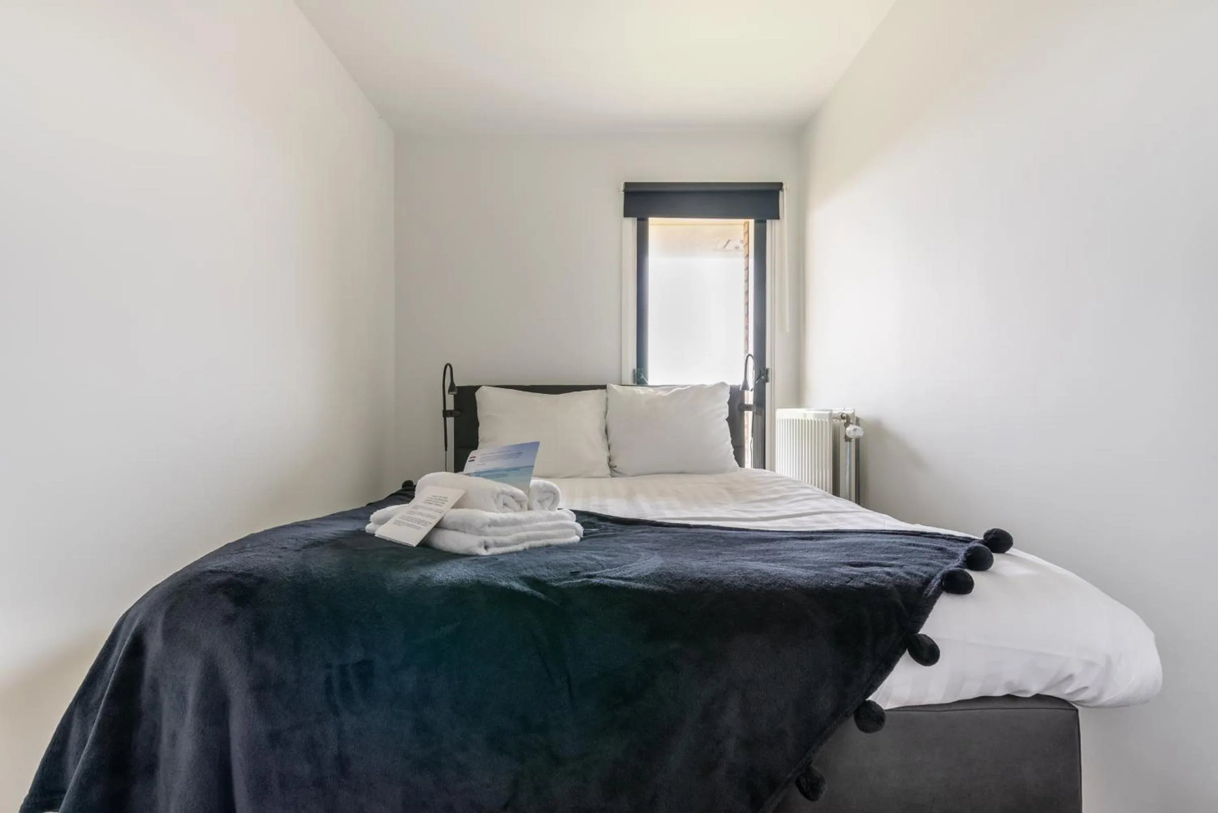 Bed in Beach Villa & Studio