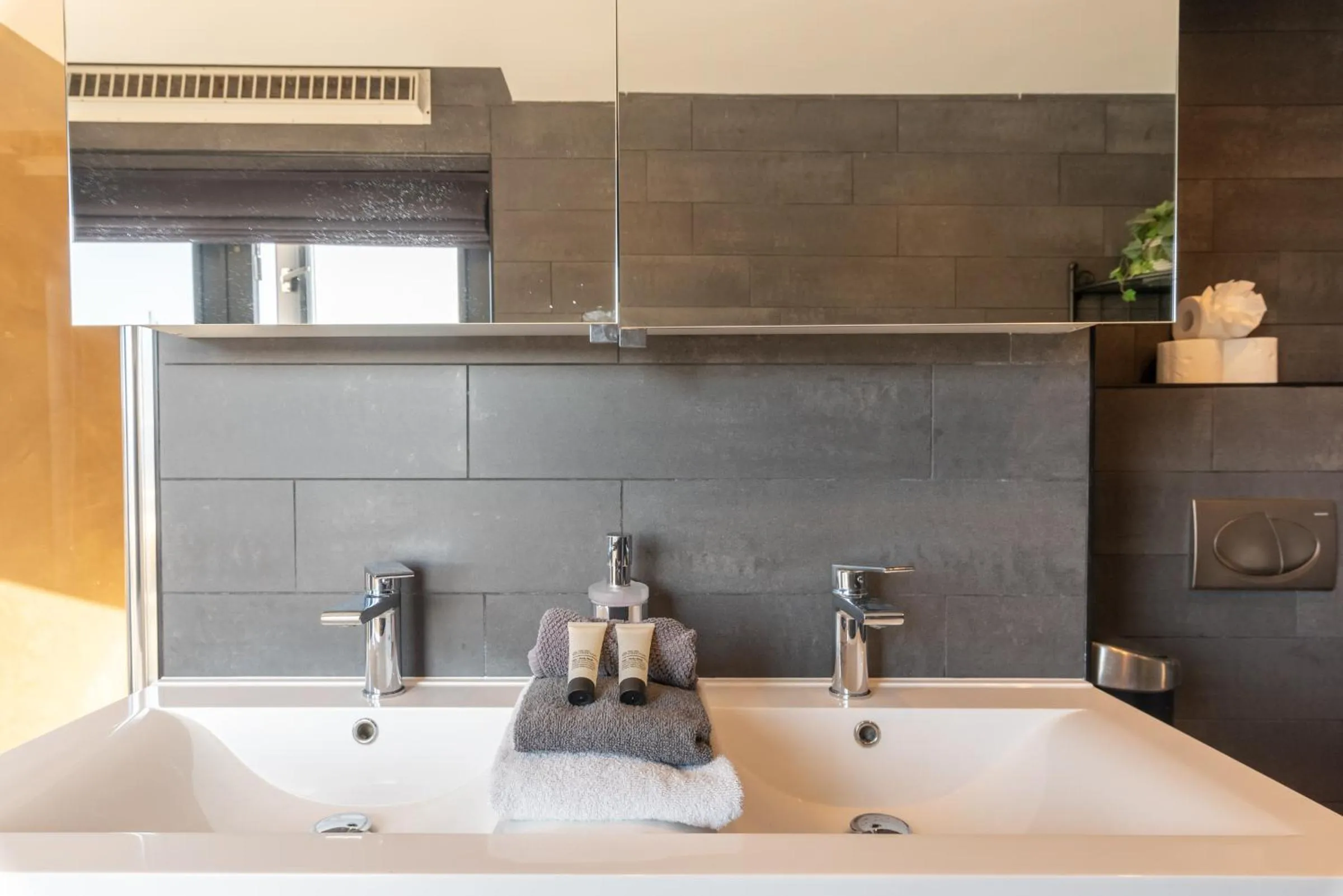 Bathroom in Beach Villa & Studio