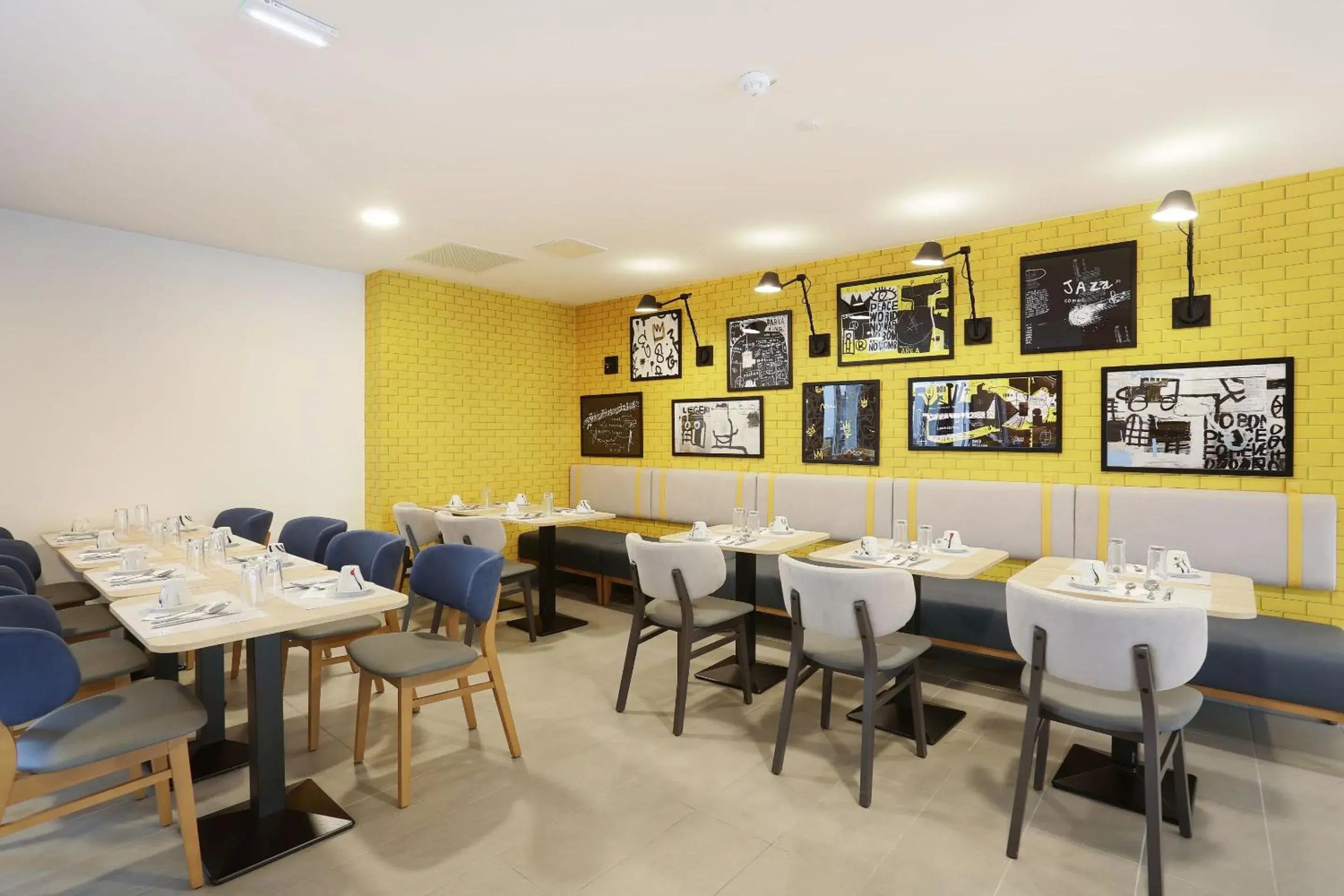 Buffet breakfast in Appart Hotel Odalys City Toulouse Centre Compans Caffarelli Buffet breakfast in Appart Hotel Odalys City Toulouse Centre Compans Caffarelli