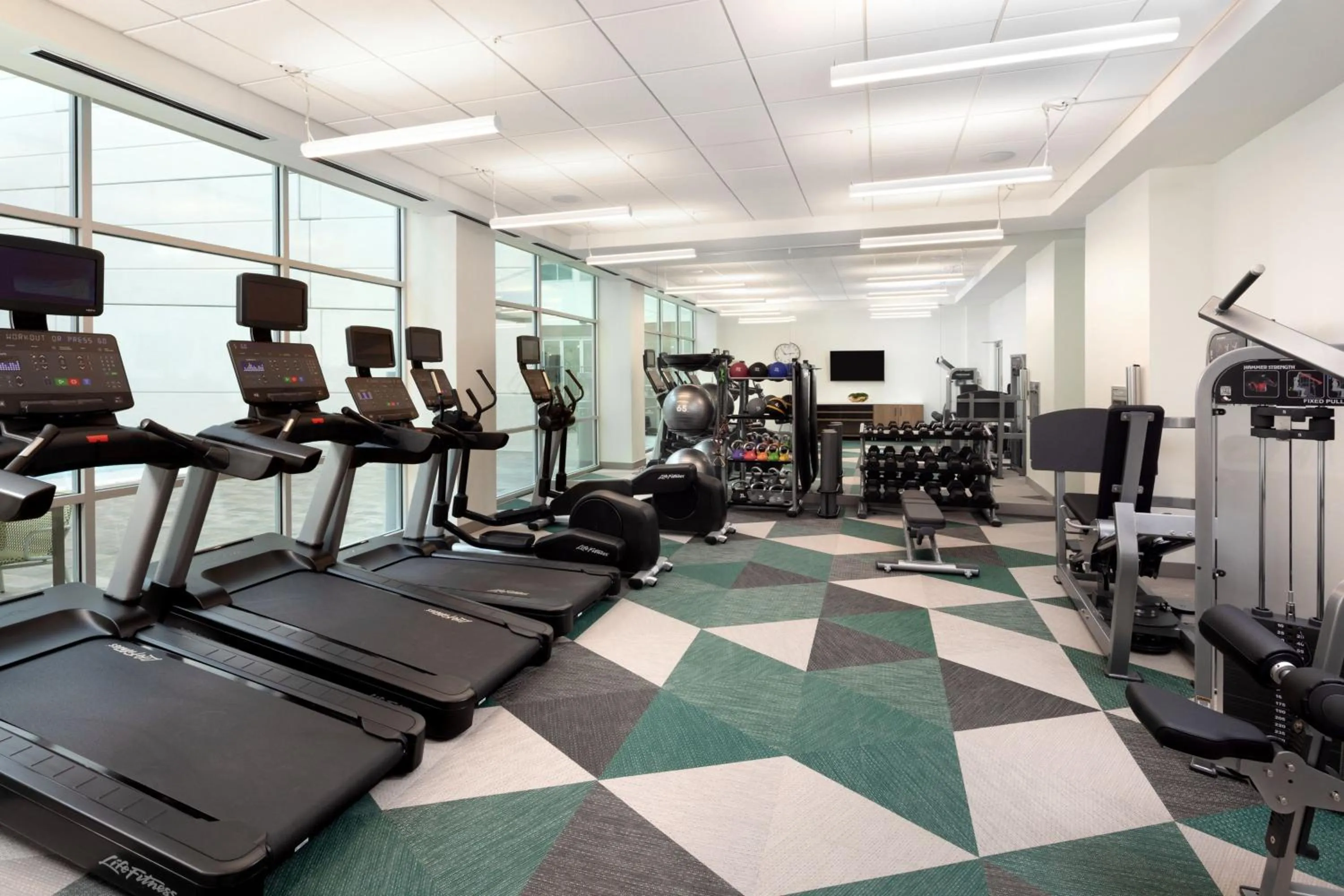 Fitness centre/facilities in Element Austin at The Domain