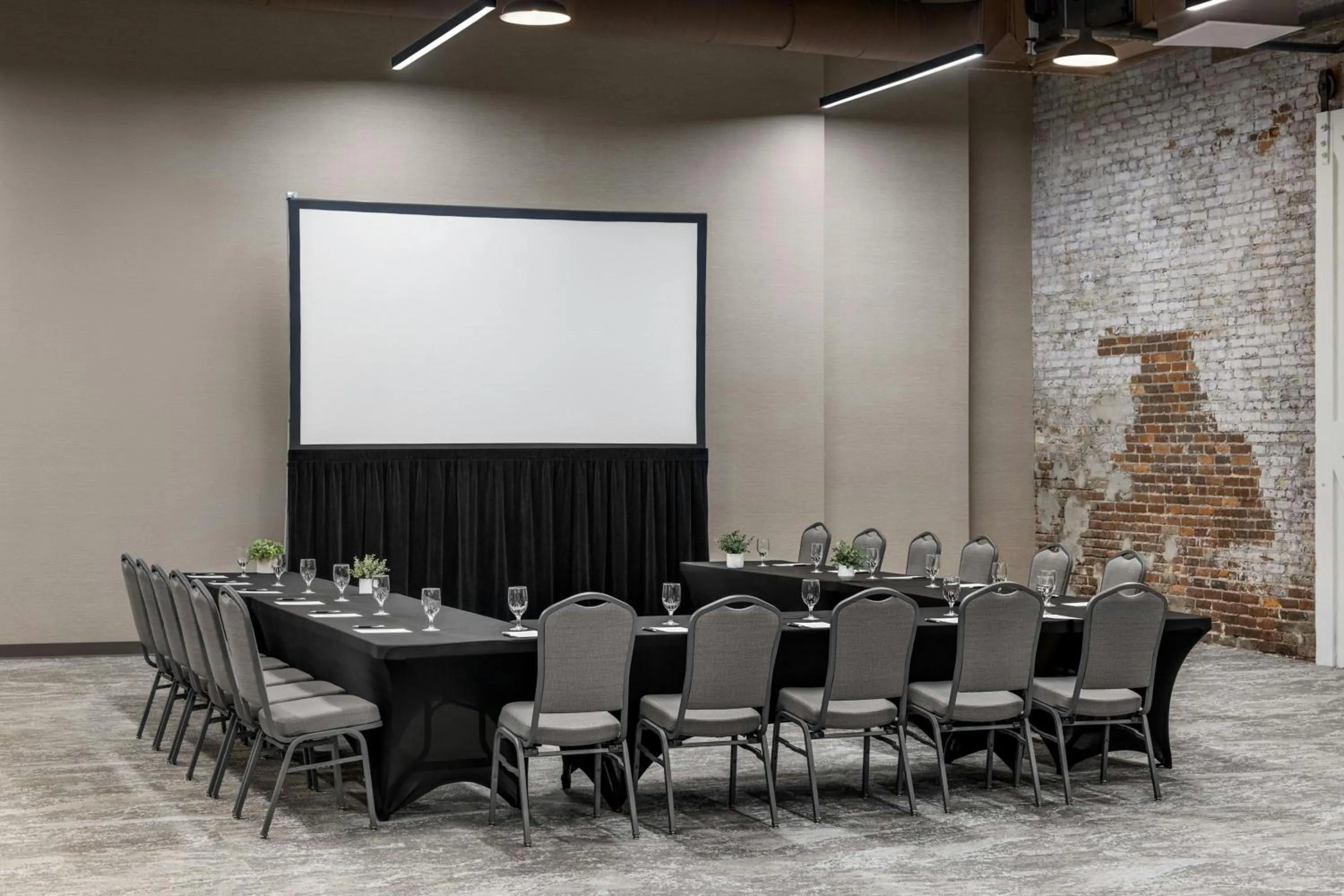 Meeting/conference room in Aloft Wilmington at Coastline Center