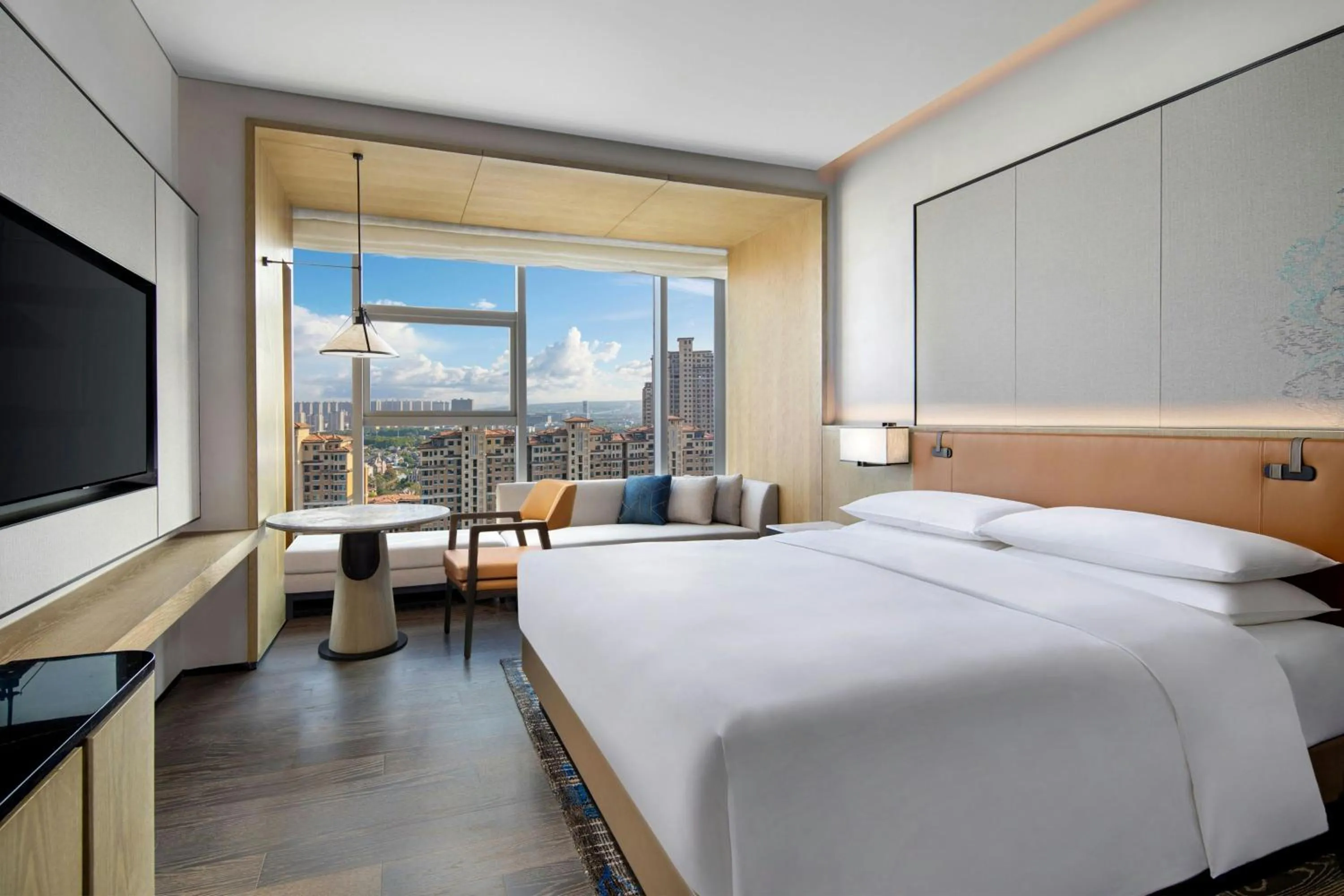 Photo of the whole room, Bed in Courtyard by Marriott Luoyang