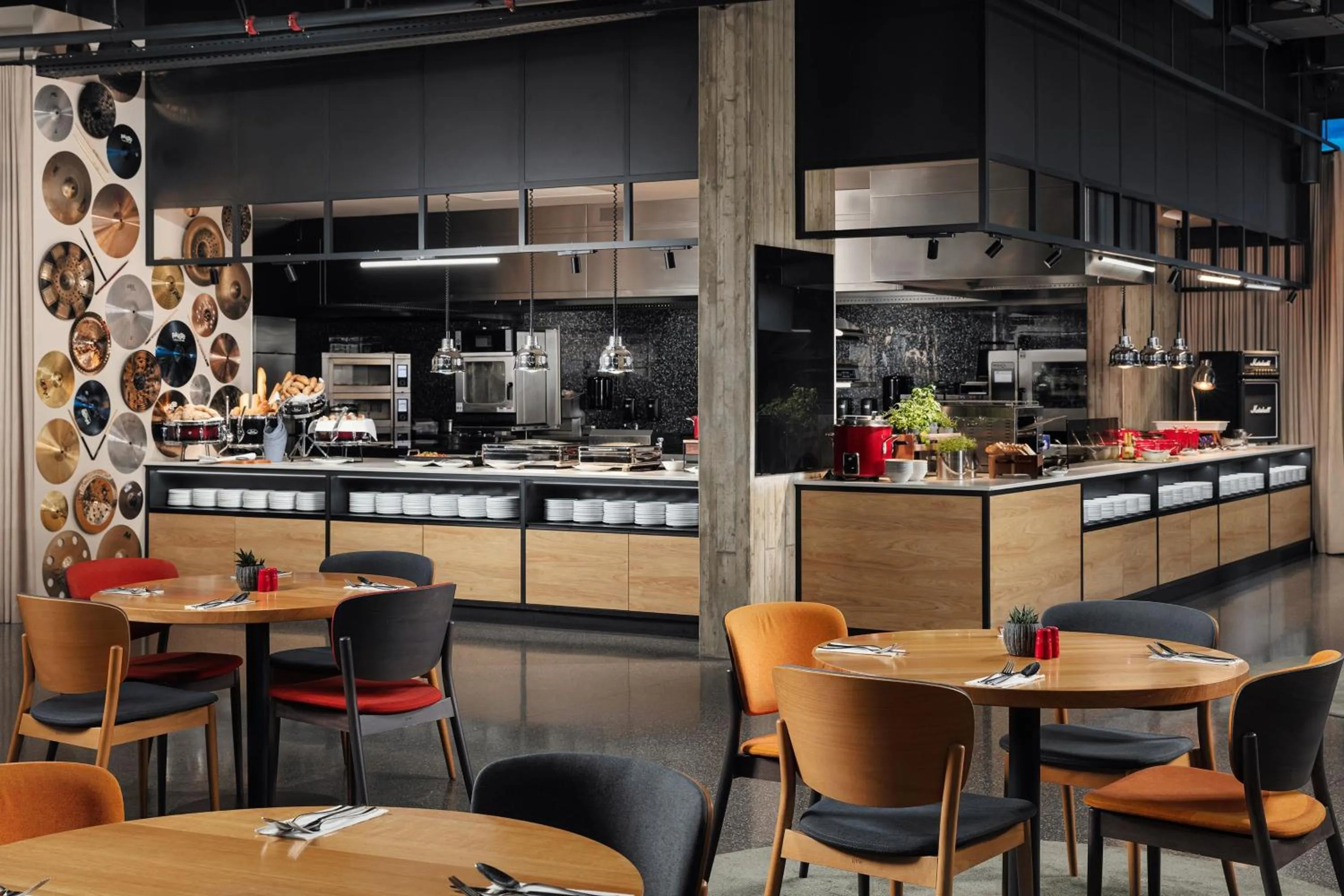 Restaurant/places to eat in STAGES HOTEL Prague, a Tribute Portfolio Hotel