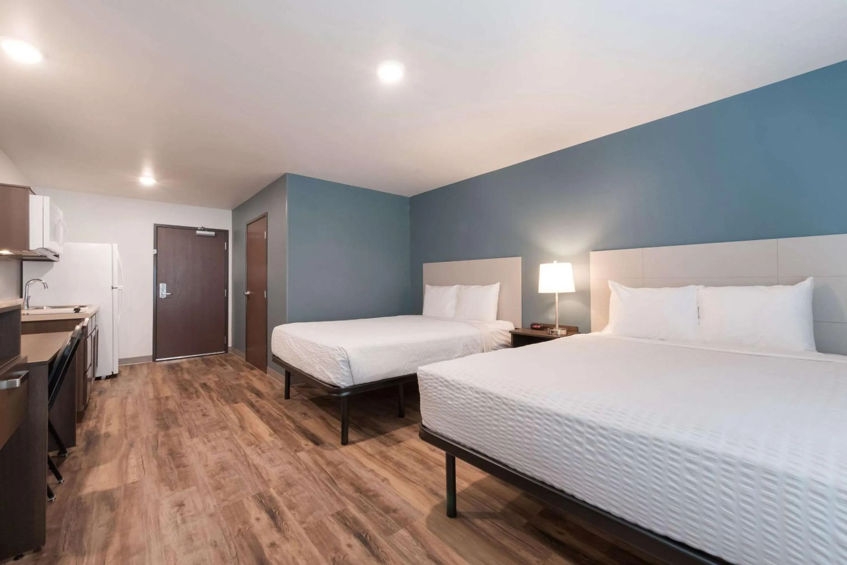 Bedroom, Bed in WoodSpring Suites Philadelphia Northeast
