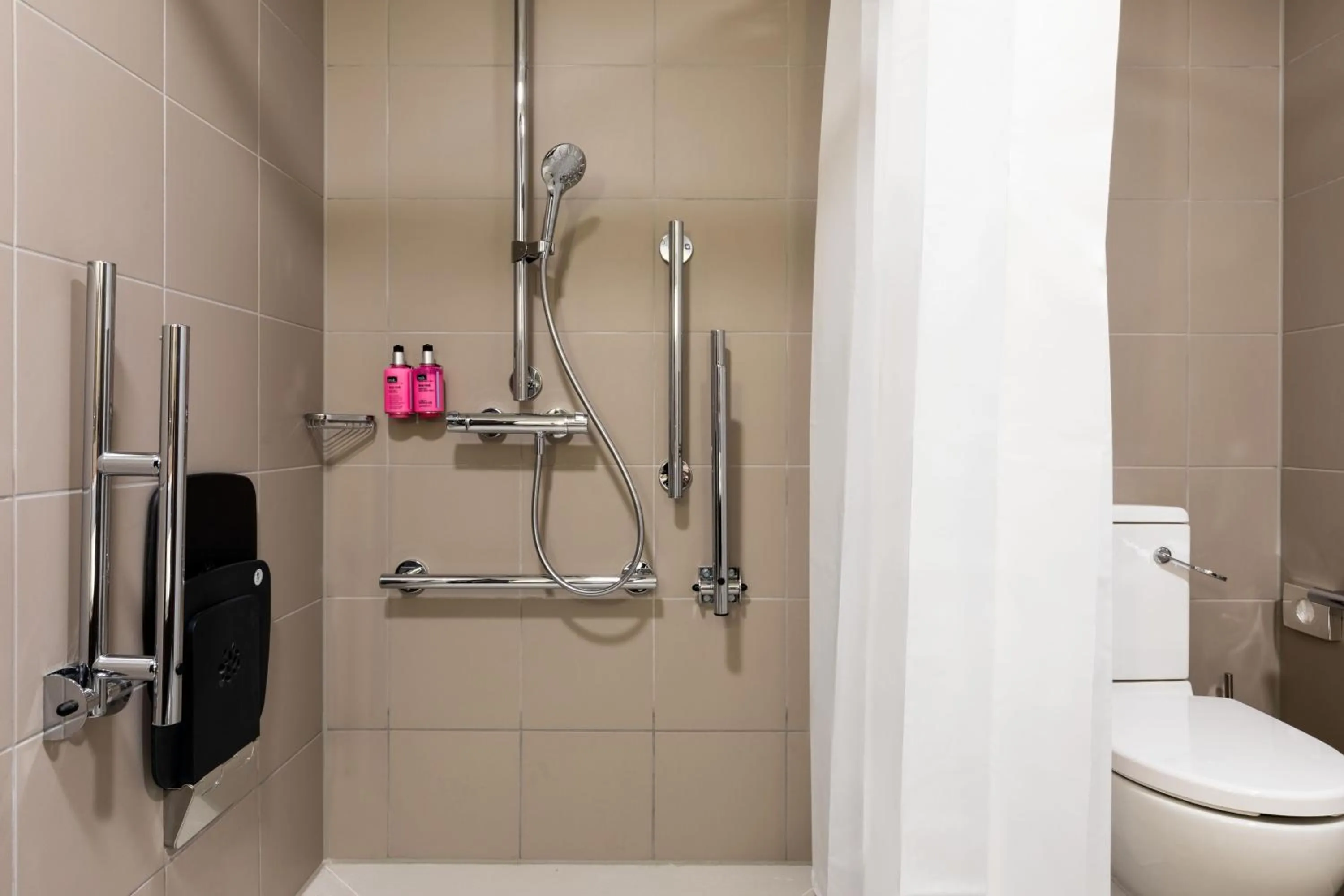 Bathroom in Moxy Glasgow SEC