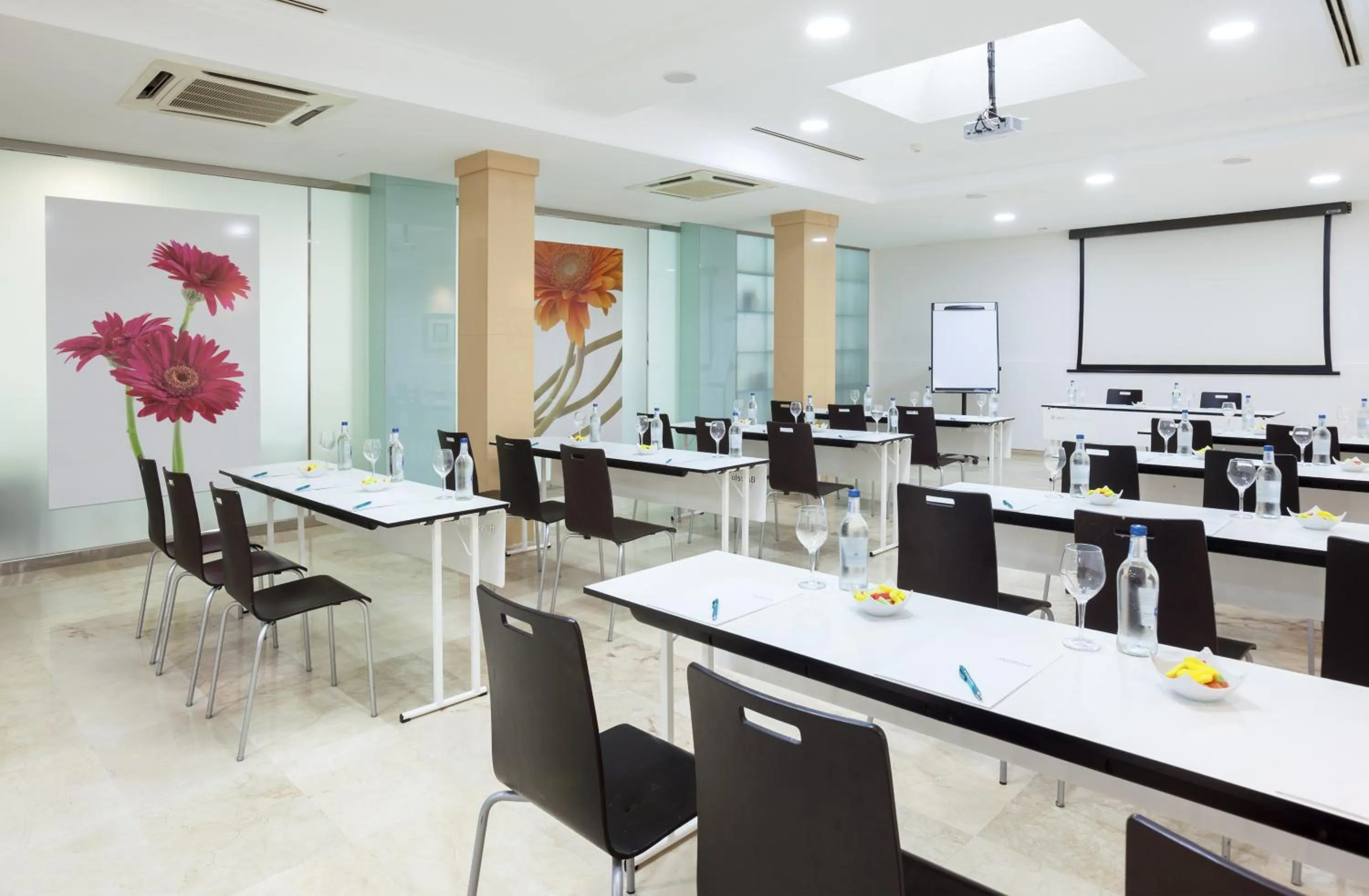Meeting/conference room in Barceló Margaritas Royal Level Adults Only