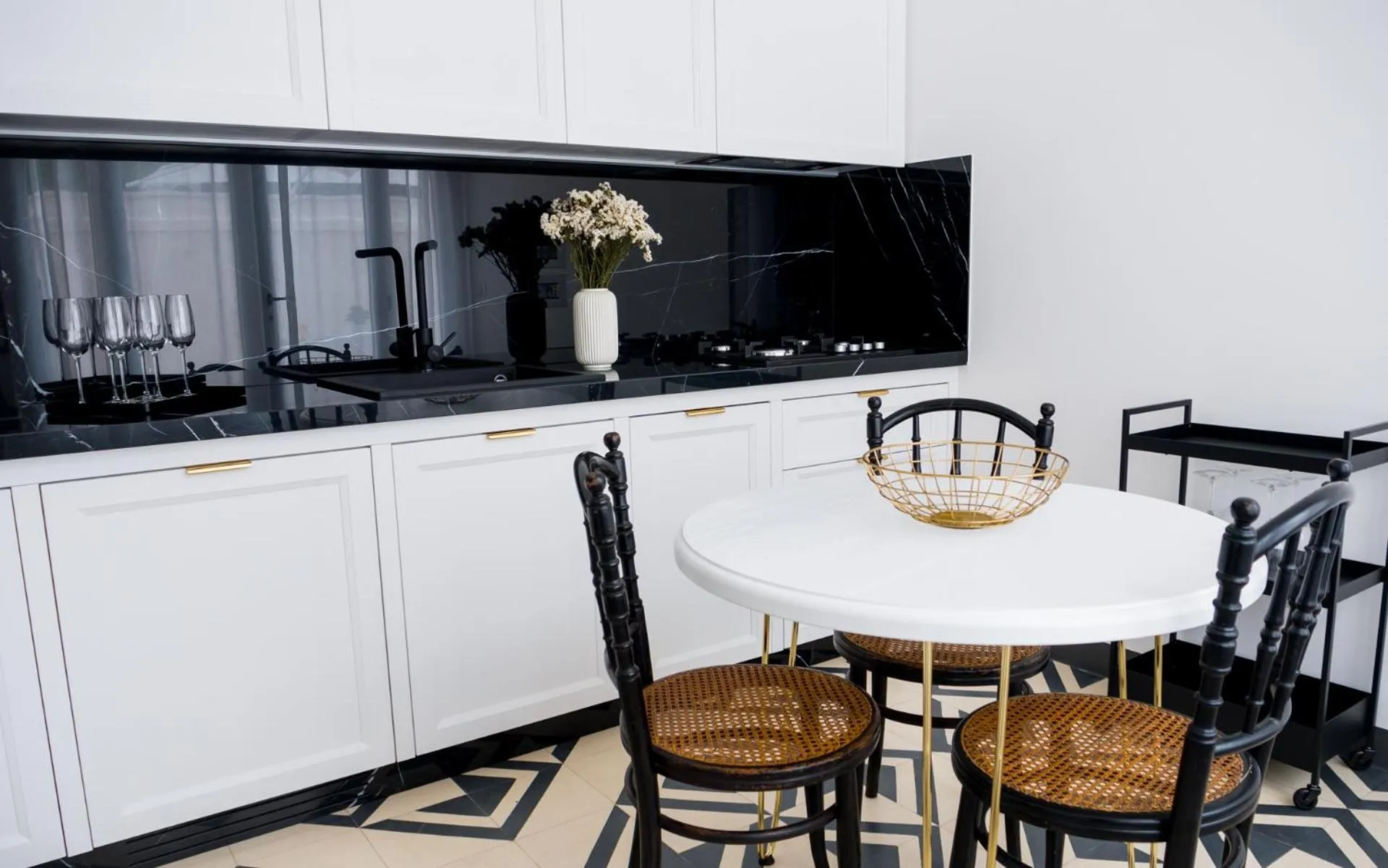 Kitchen or kitchenette in Villa Aurelia Suites and Apartments