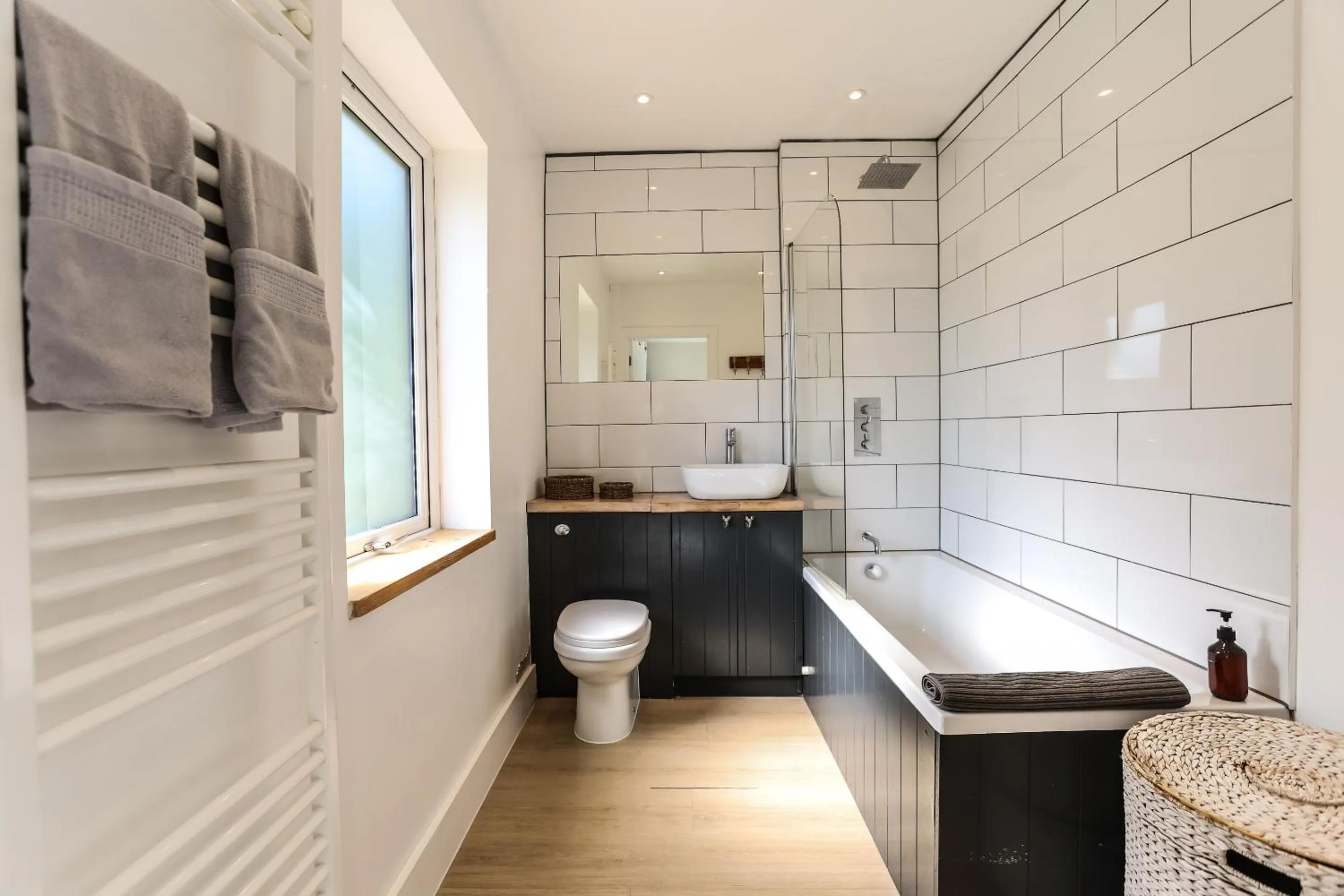 Bathroom in Iona 4 bed luxury in the heart of Bracklesham Bay