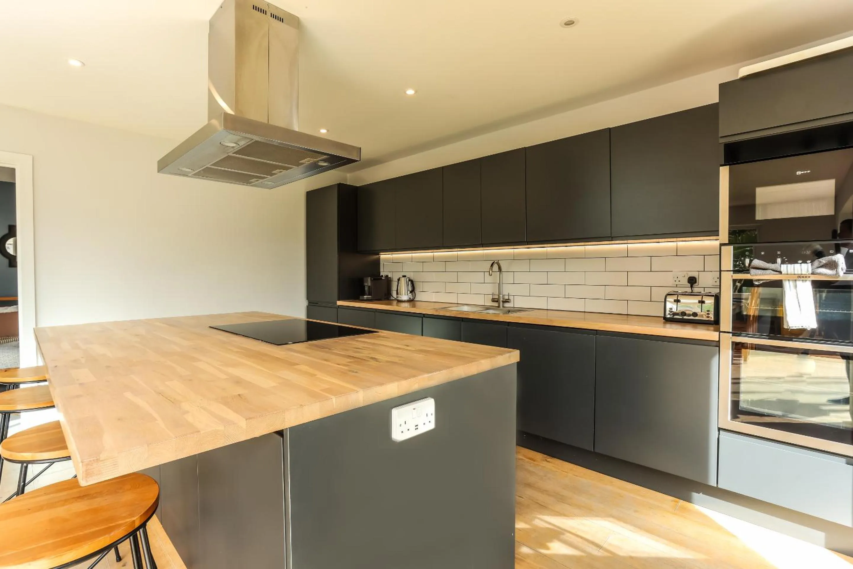 Kitchen or kitchenette in Iona 4 bed luxury in the heart of Bracklesham Bay