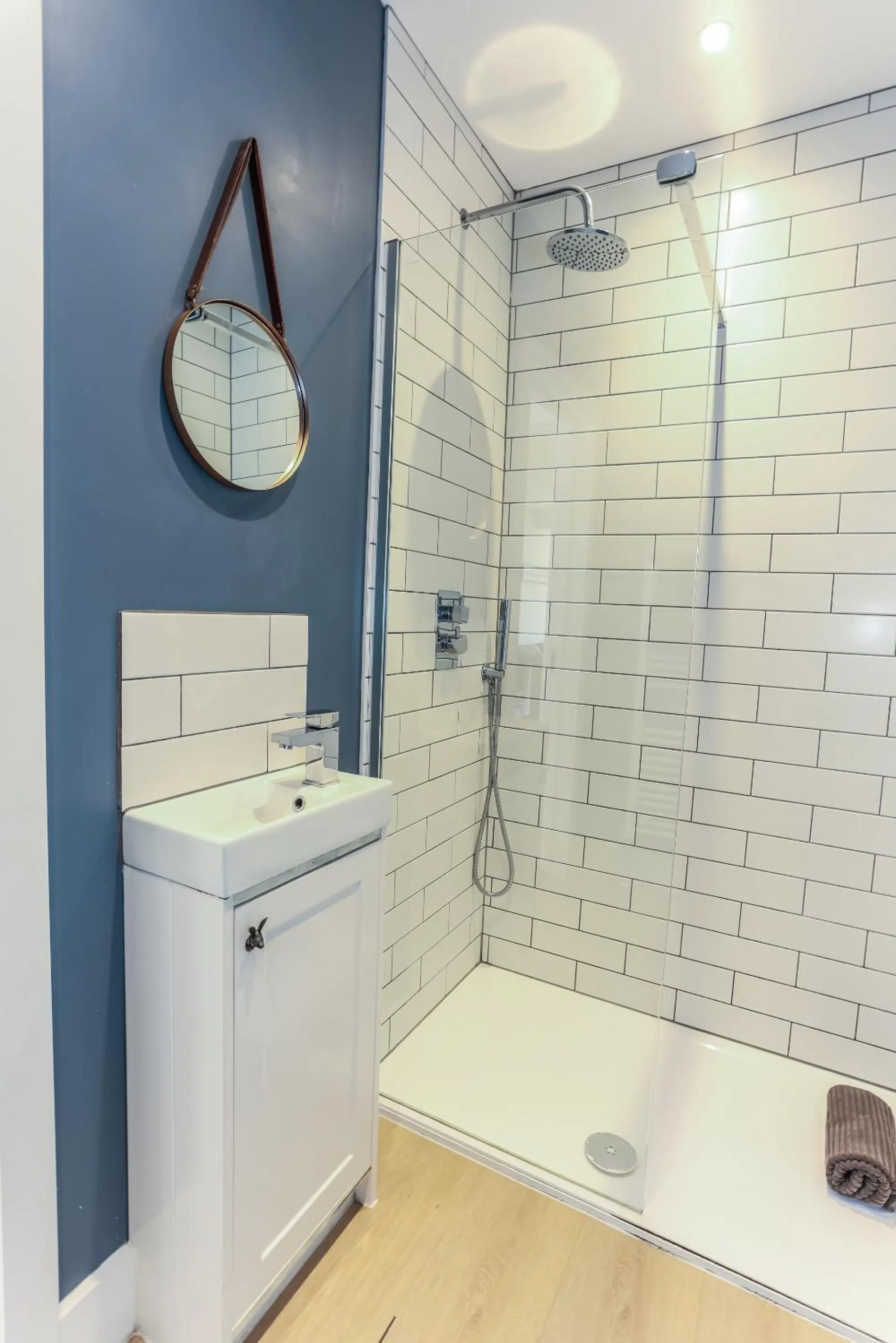 Bathroom in Iona 4 bed luxury in the heart of Bracklesham Bay