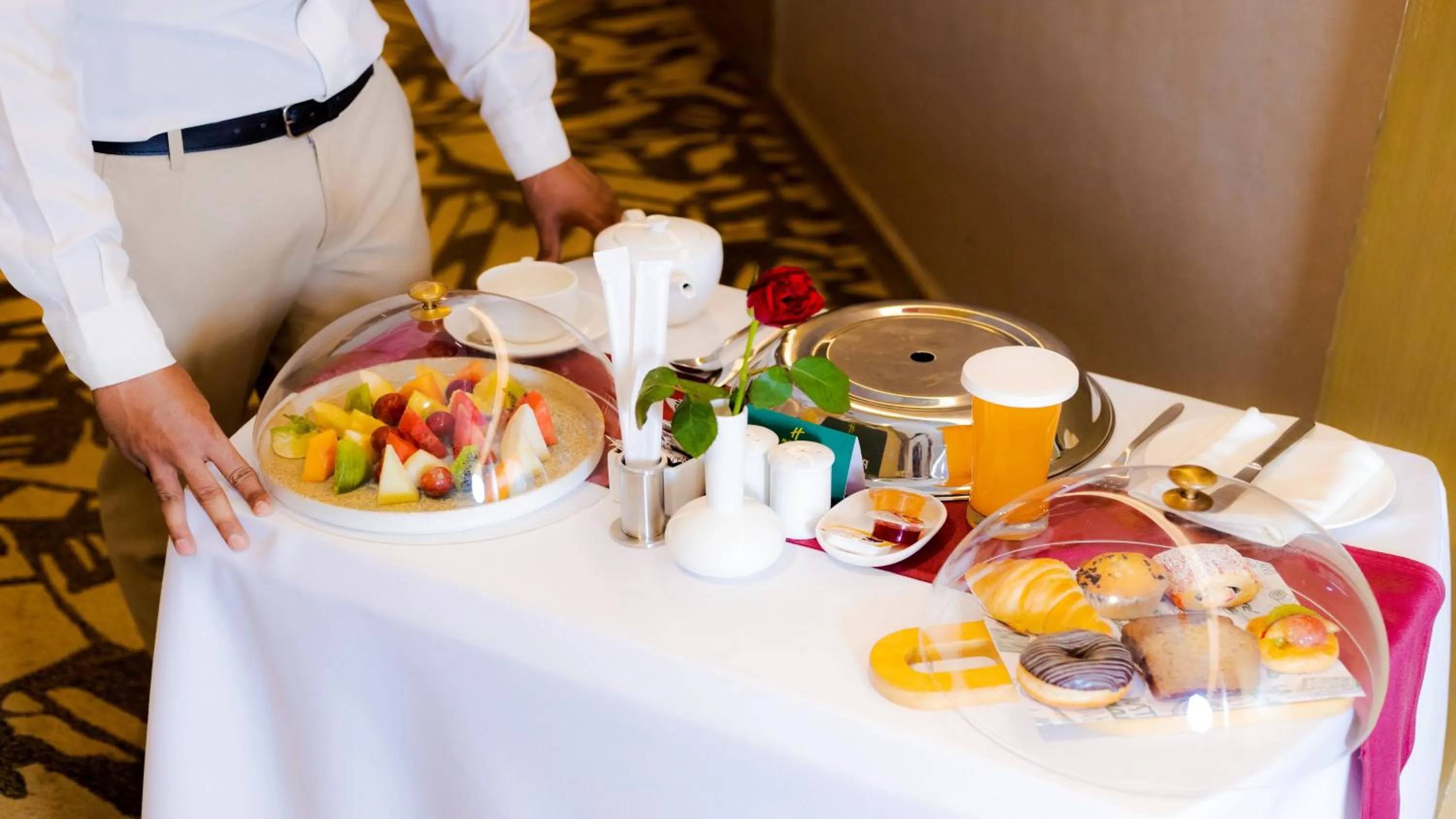 Photo of the whole room in Holiday Inn New Delhi Aerocity by IHG