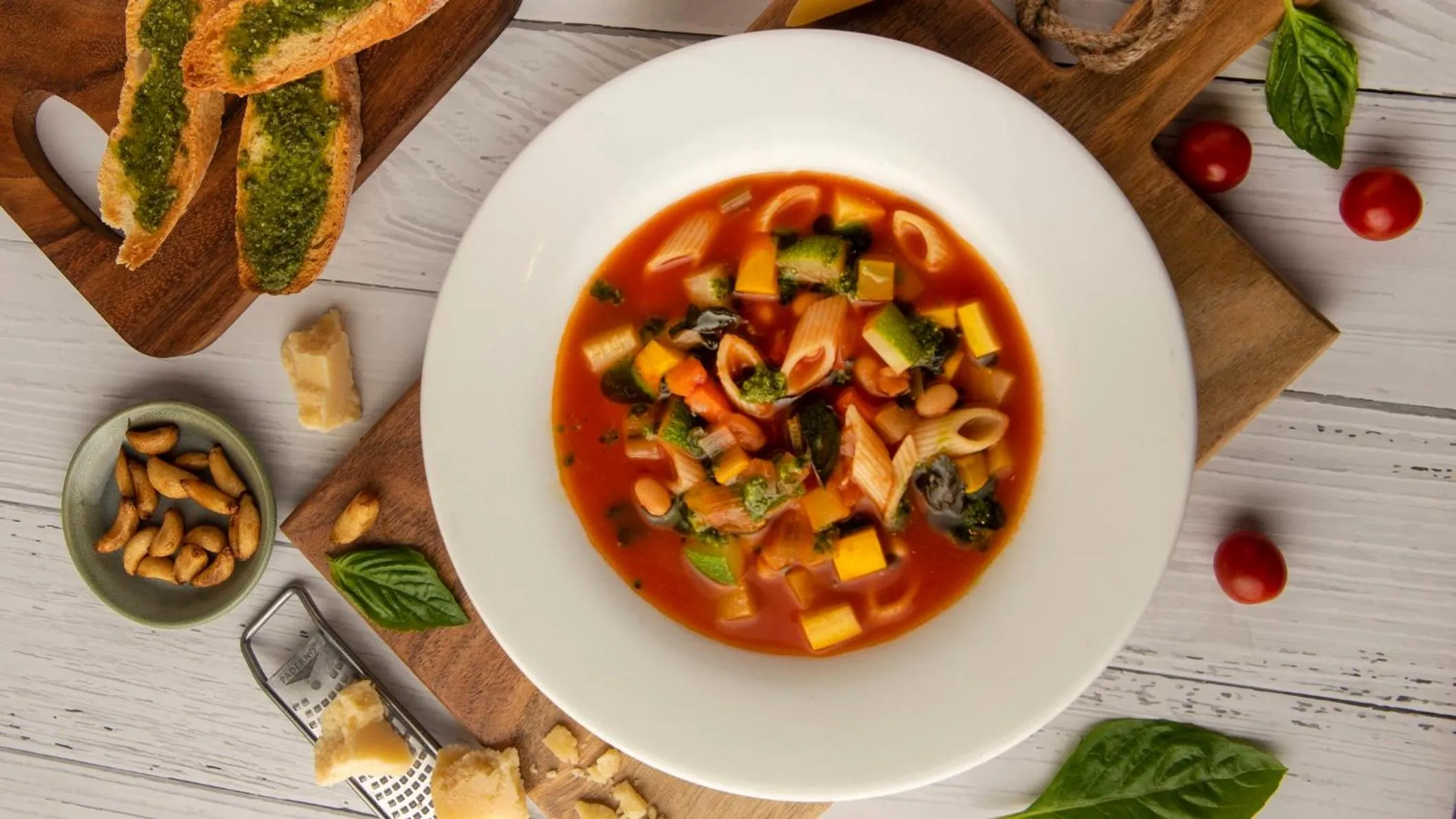 Restaurant/places to eat in Holiday Inn New Delhi Aerocity by IHG