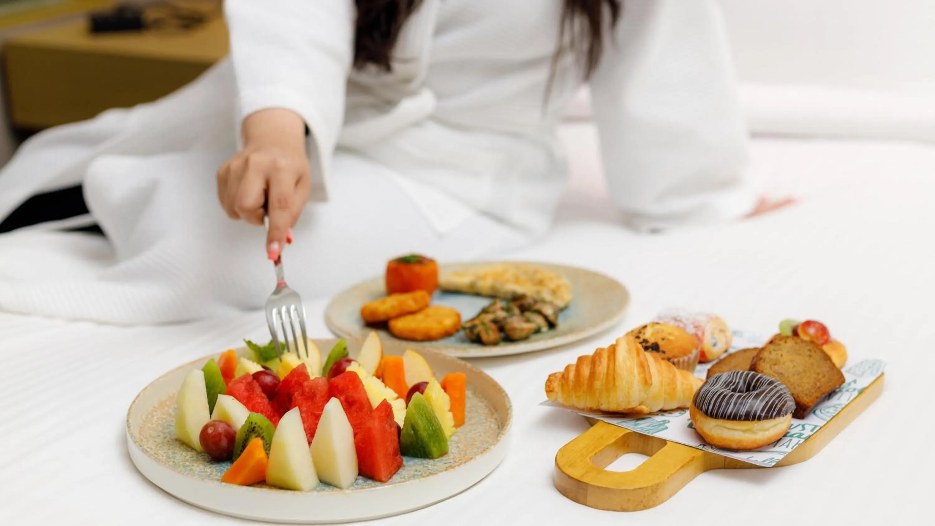 Photo of the whole room in Holiday Inn New Delhi Aerocity by IHG