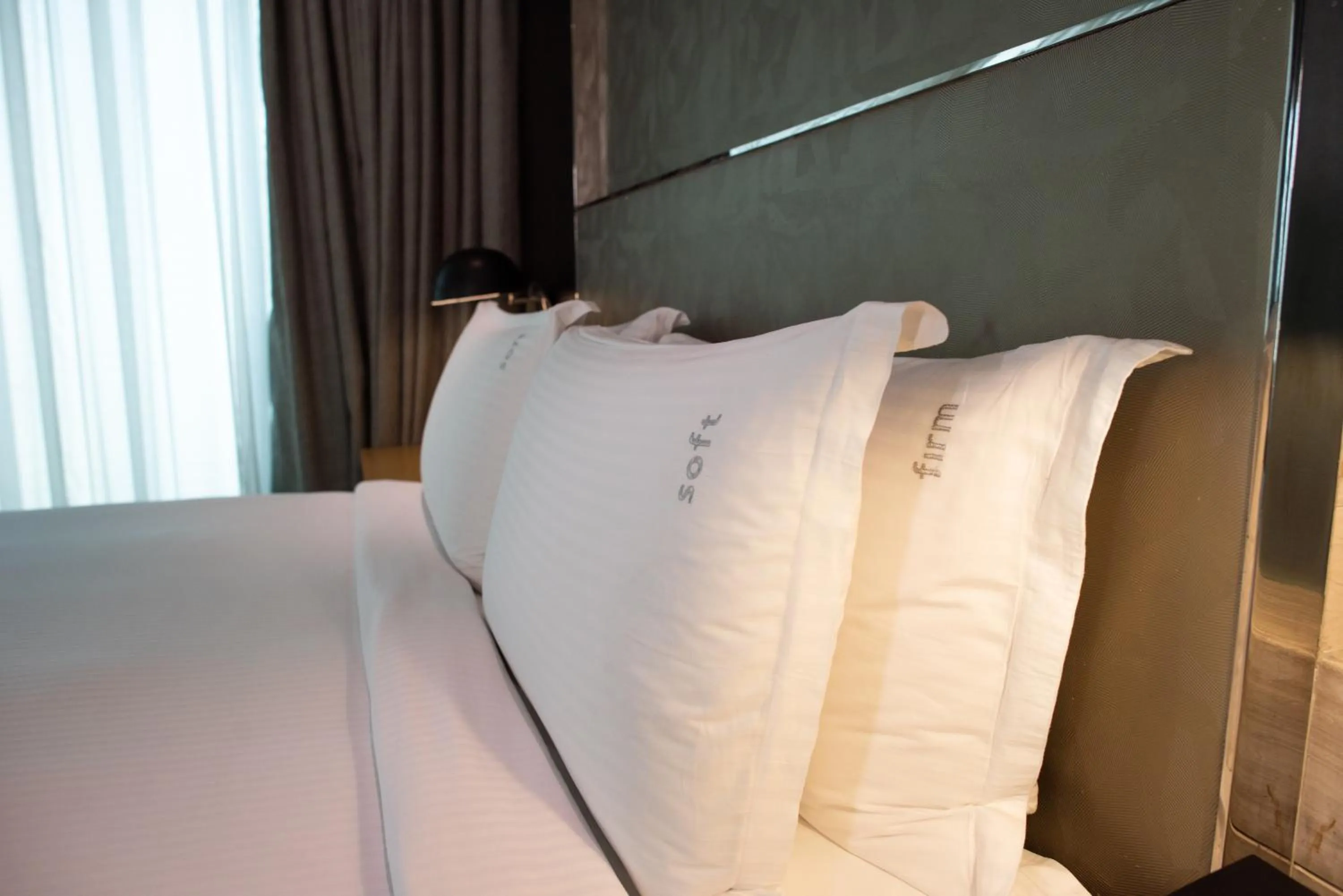 Bed in Holiday Inn New Delhi Aerocity by IHG