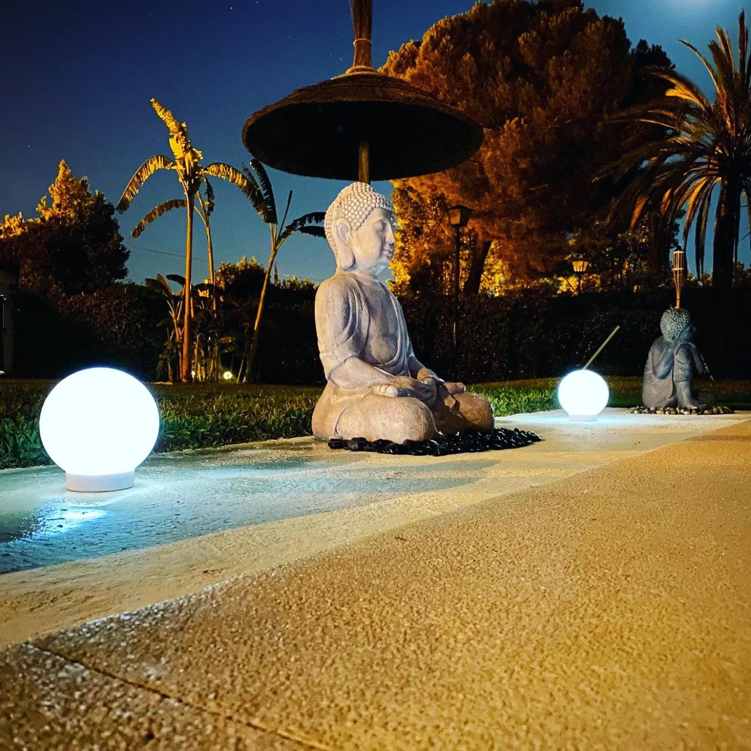 Swimming pool in Devmani Hotel Rural