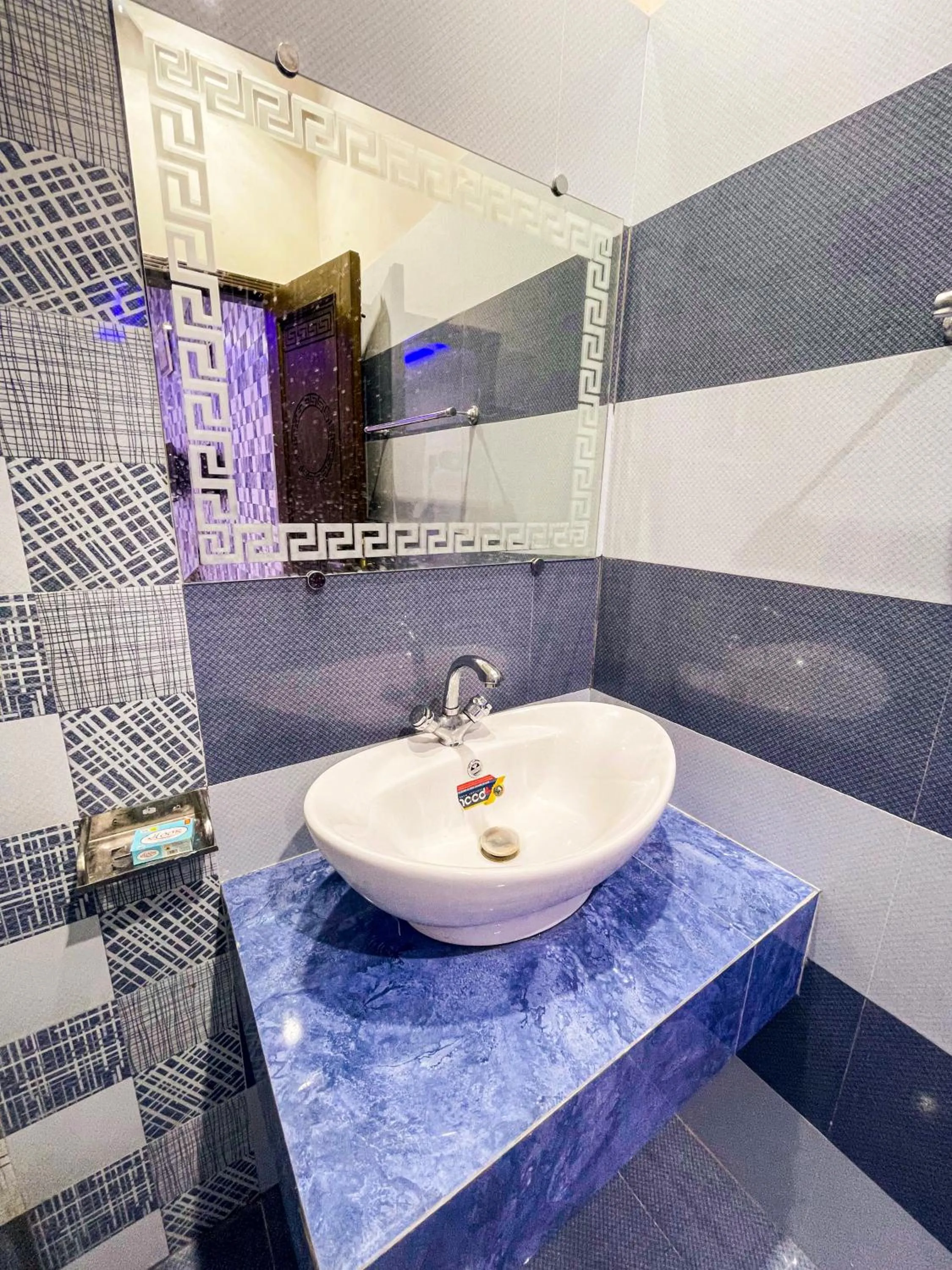 Toilet in Horizon Hotel