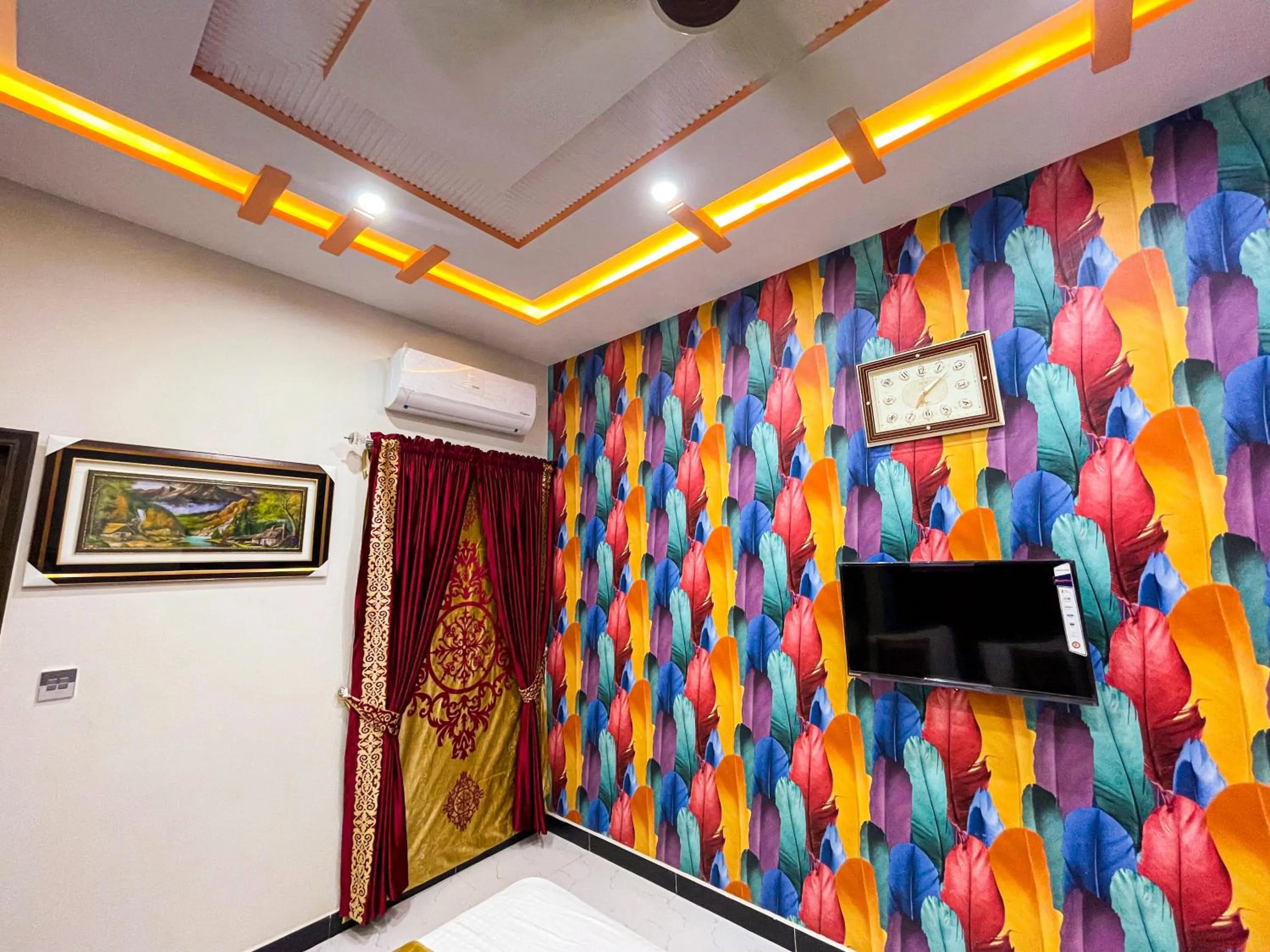 TV and multimedia in Horizon Hotel