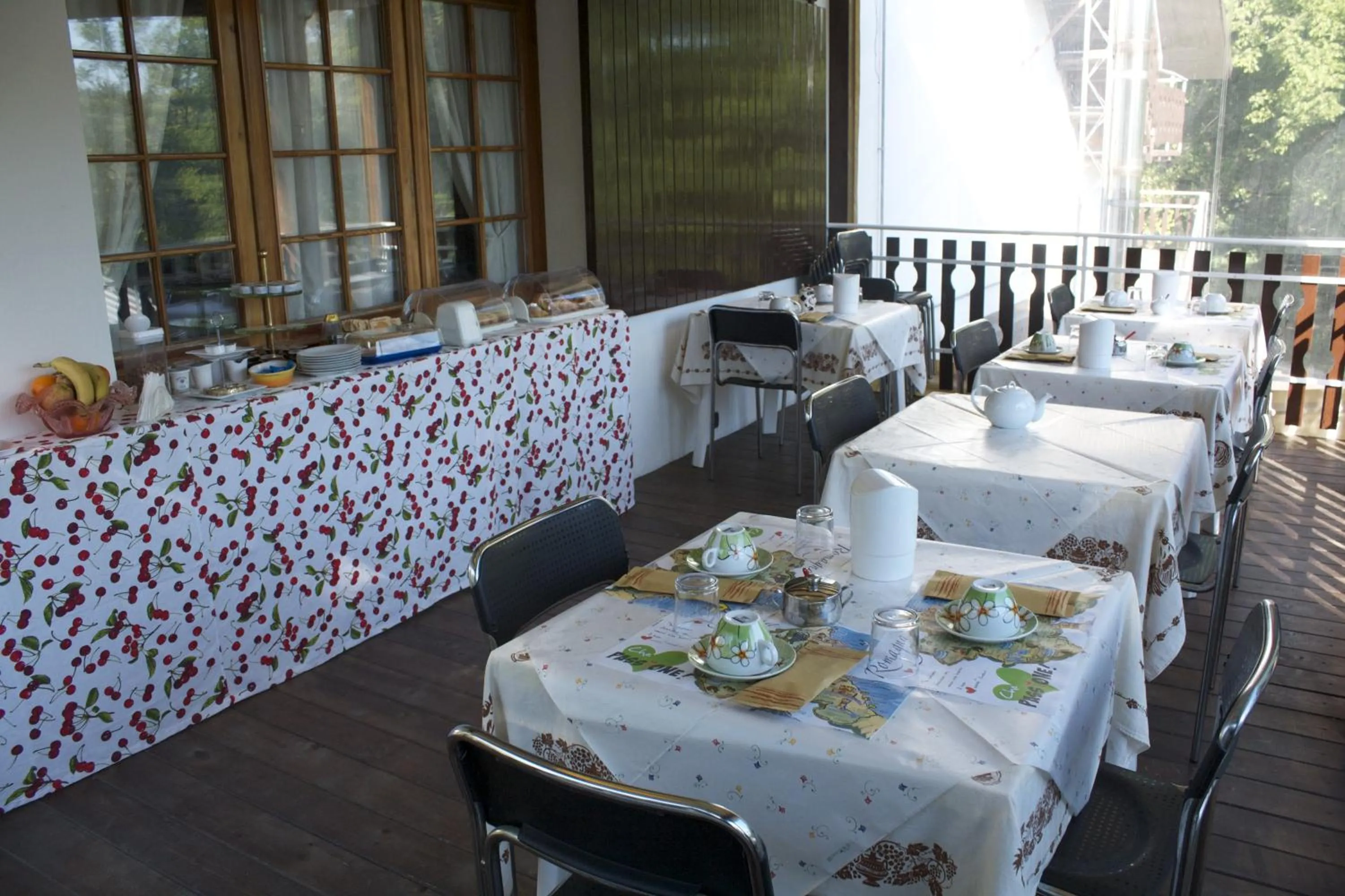 Restaurant/places to eat in Il Prato