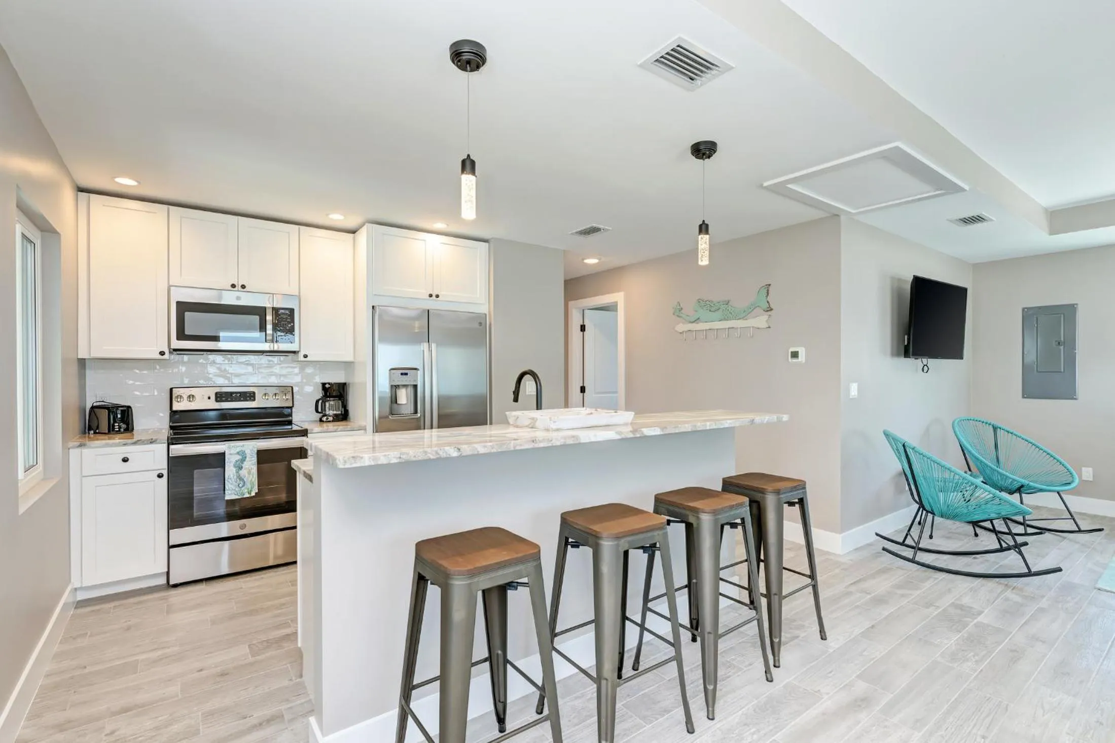 Property building in Ami Gulf Lookout-Views Of The Gulf From Every Room-Rooftop Terrace