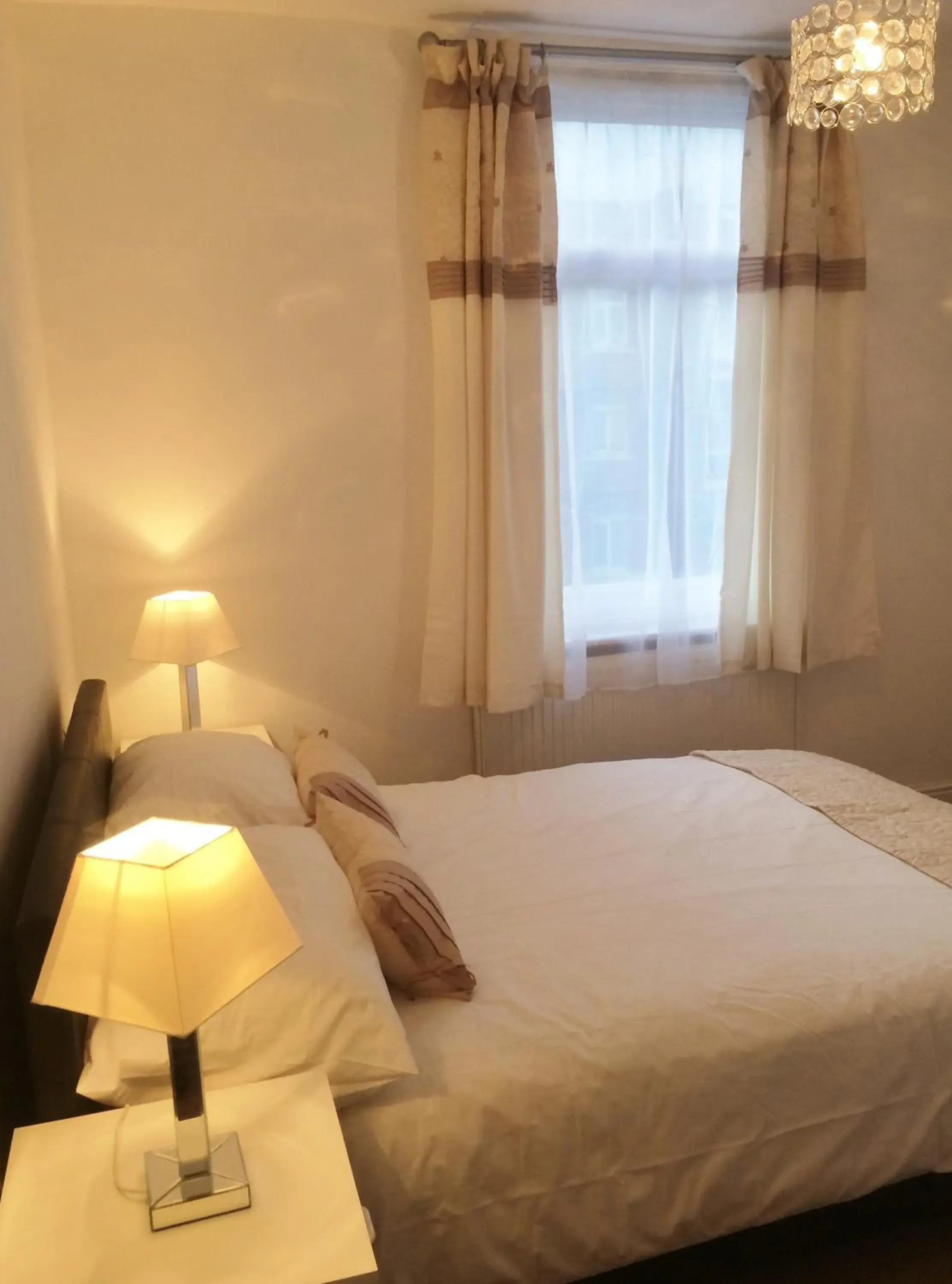 Double Room with En-Suite in Admiral Hotel Double Room with En-Suite in Admiral Hotel