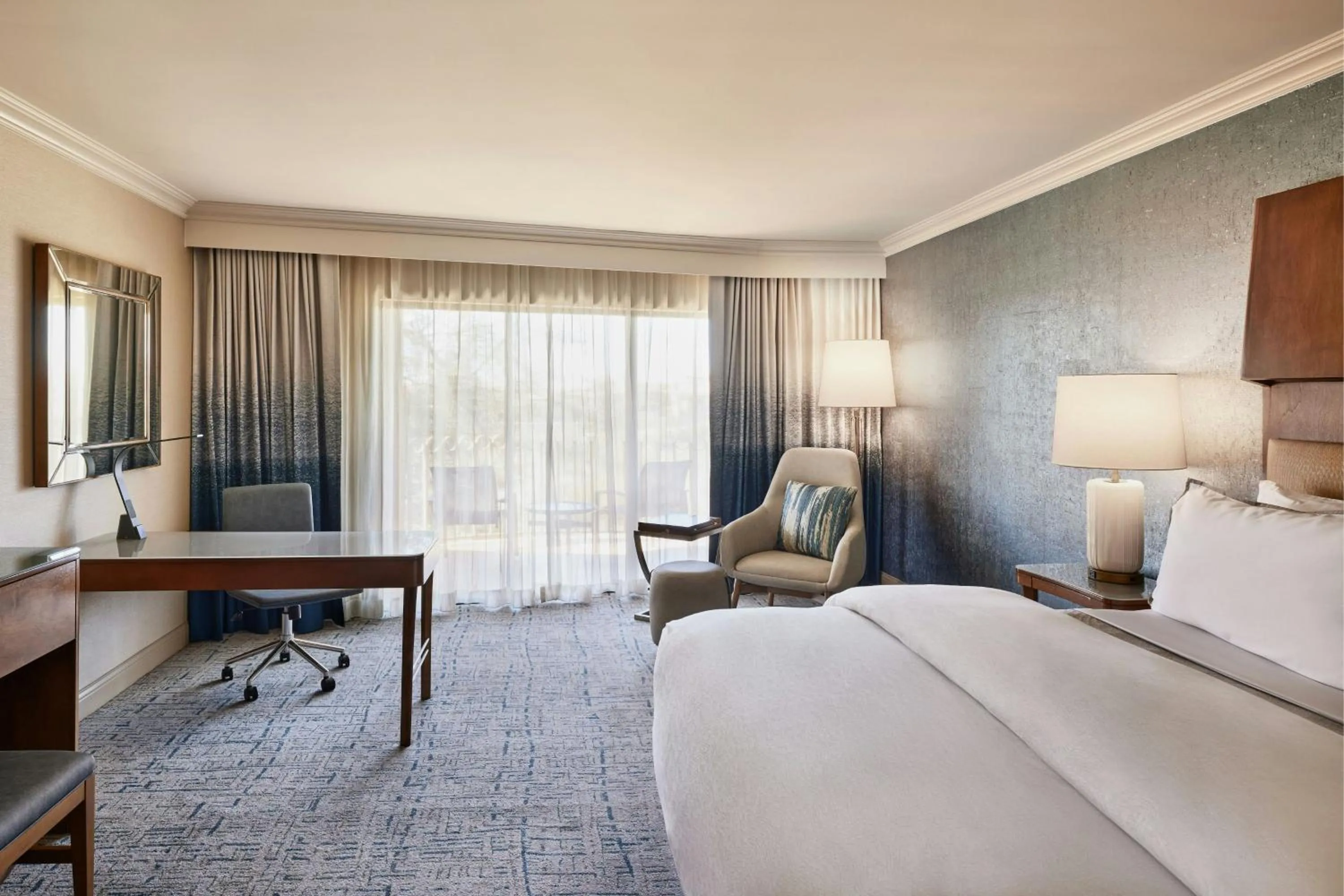 Photo of the whole room, Bed in The Westin La Paloma Resort & Spa