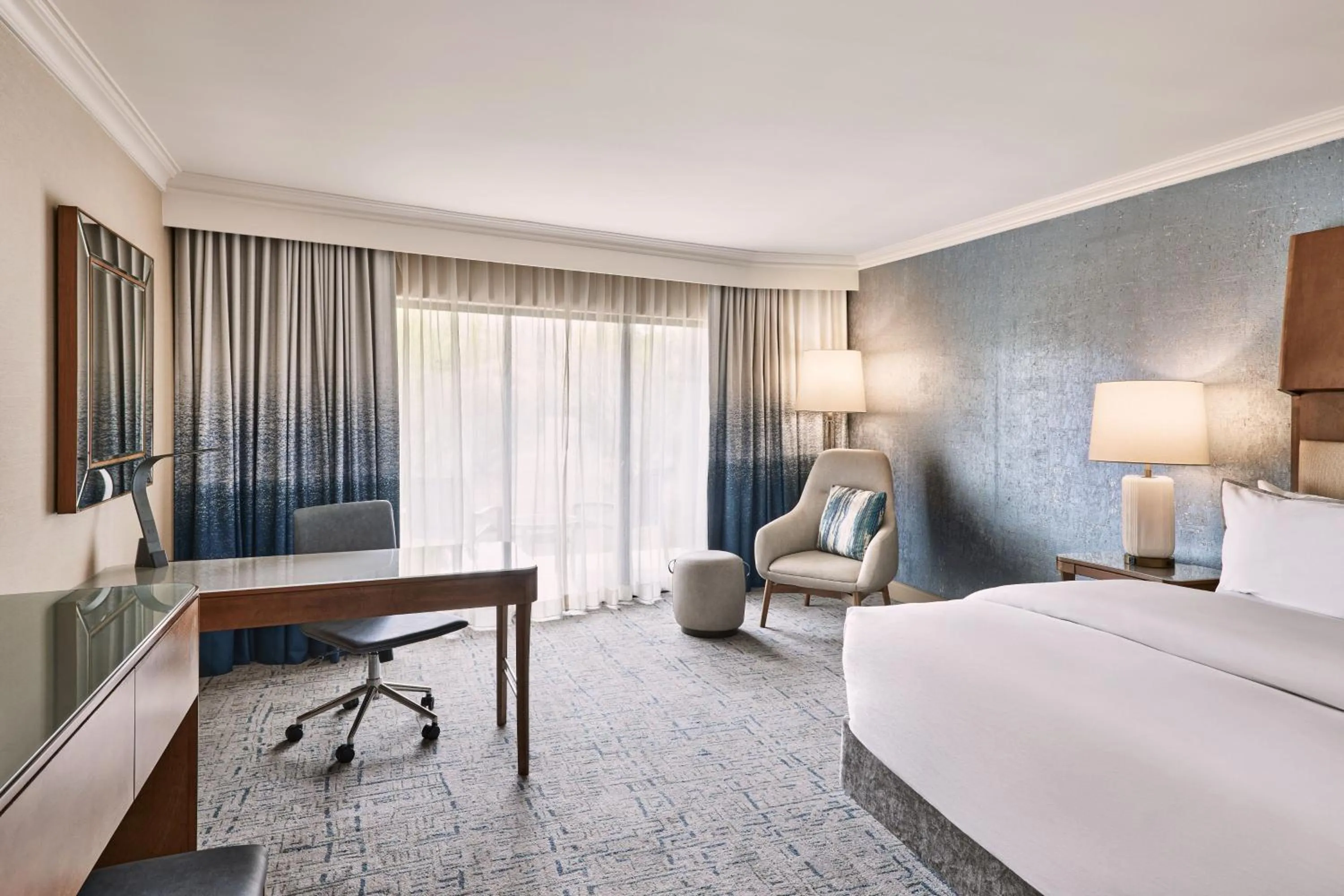 Photo of the whole room, Bed in The Westin La Paloma Resort & Spa